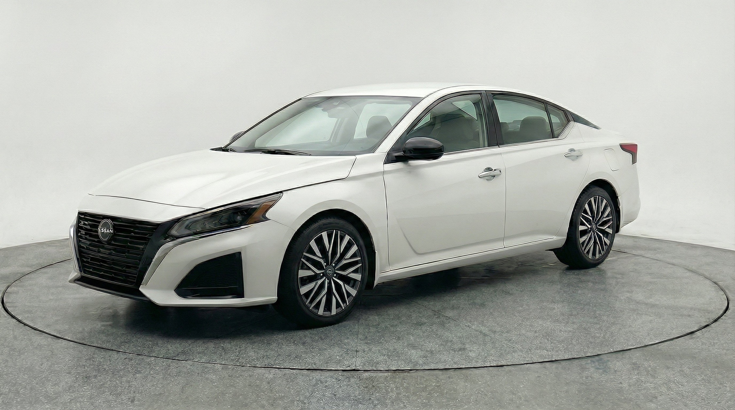 Thumbnail: 2025 Nissan Altima - 3