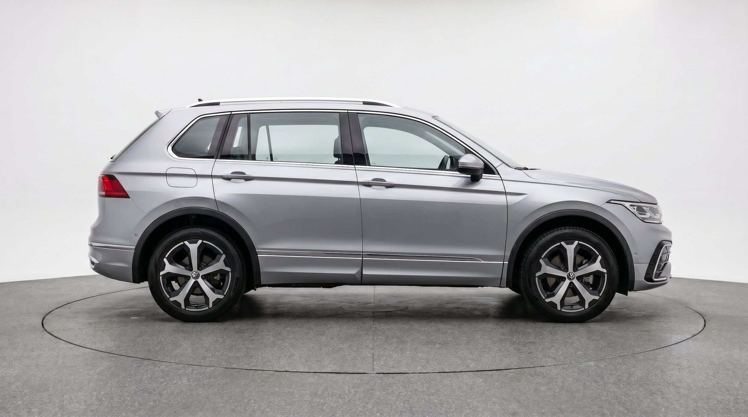 Thumbnail: 2026 Volkswagen Tiguan - 10
