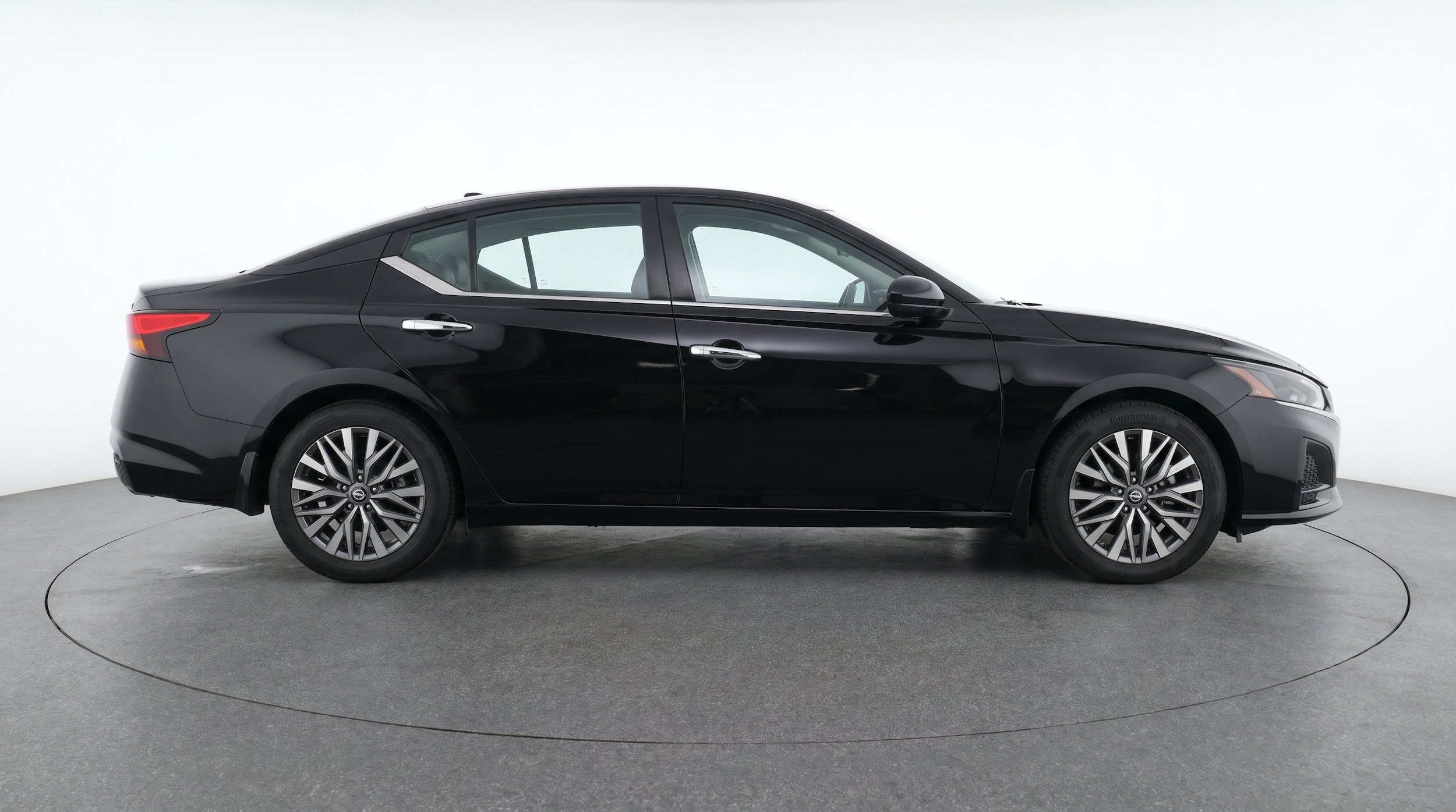 Thumbnail: 2025 Nissan Altima - 10