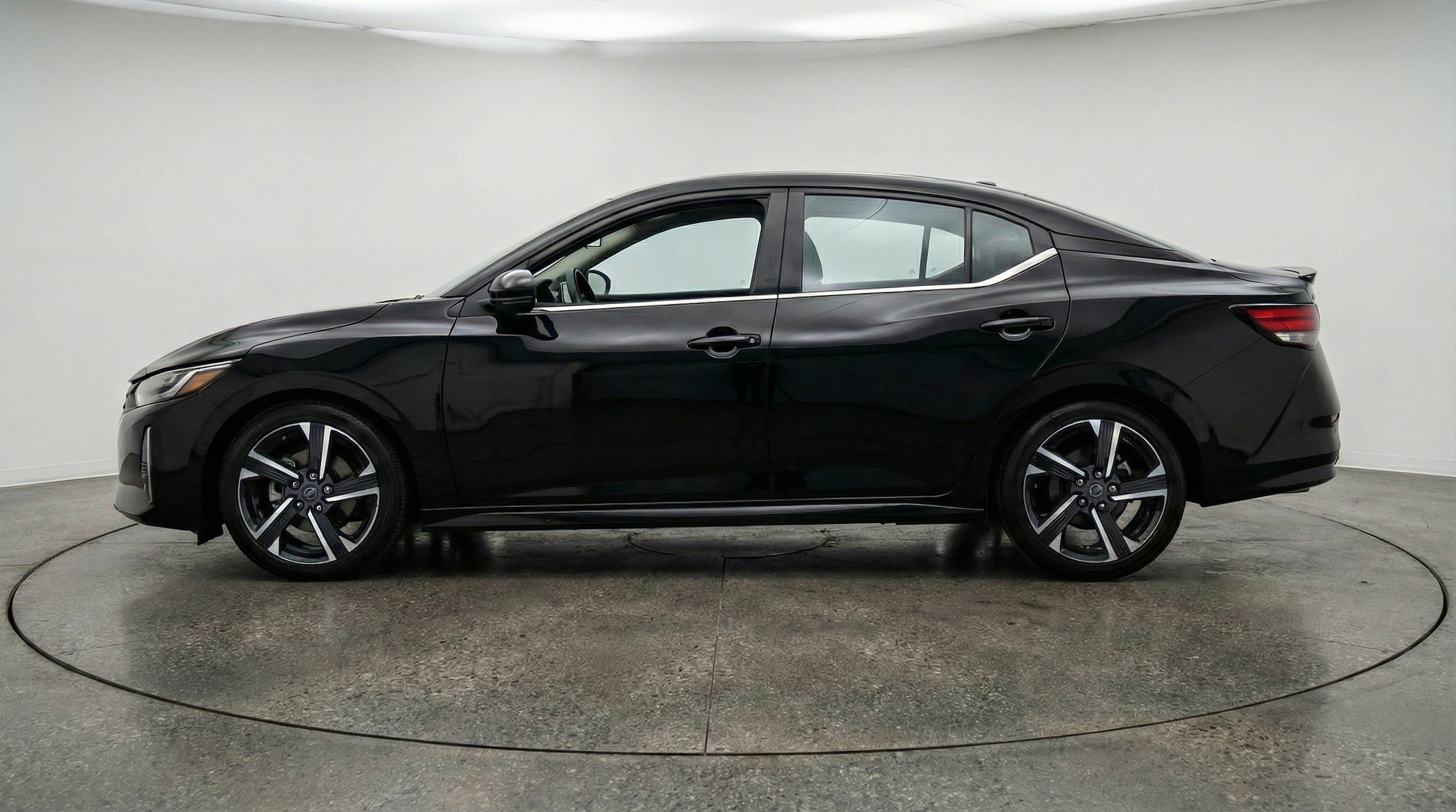 Thumbnail: 2025 Nissan Sentra - 5
