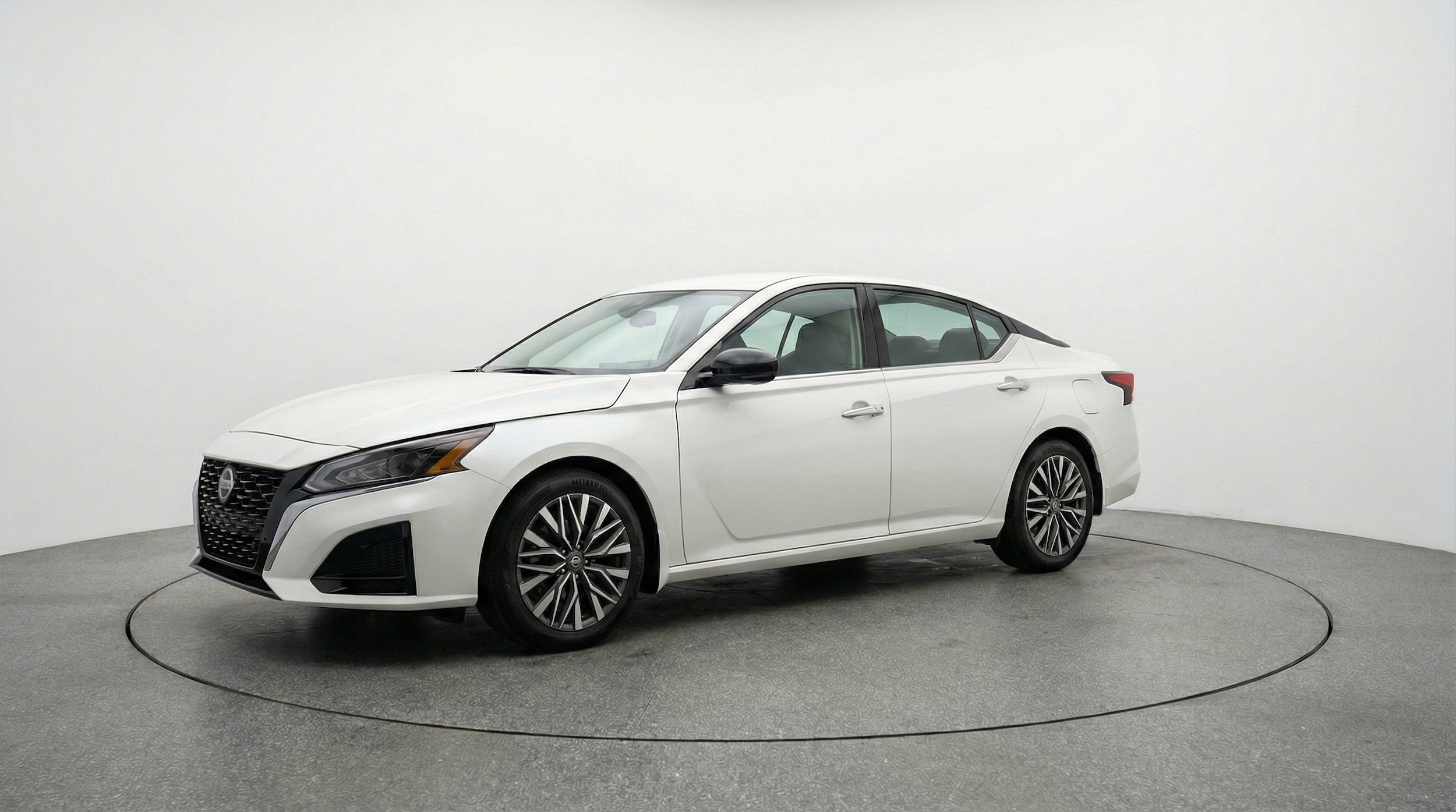 Thumbnail: 2025 Nissan Altima - 3