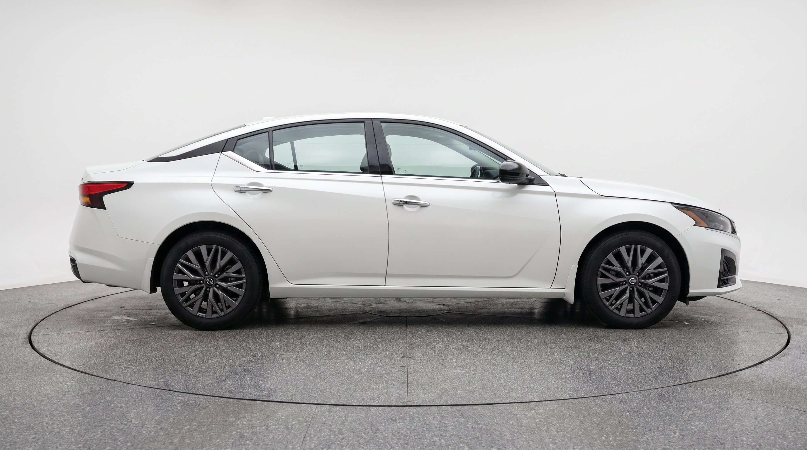 Thumbnail: 2025 Nissan Altima - 10