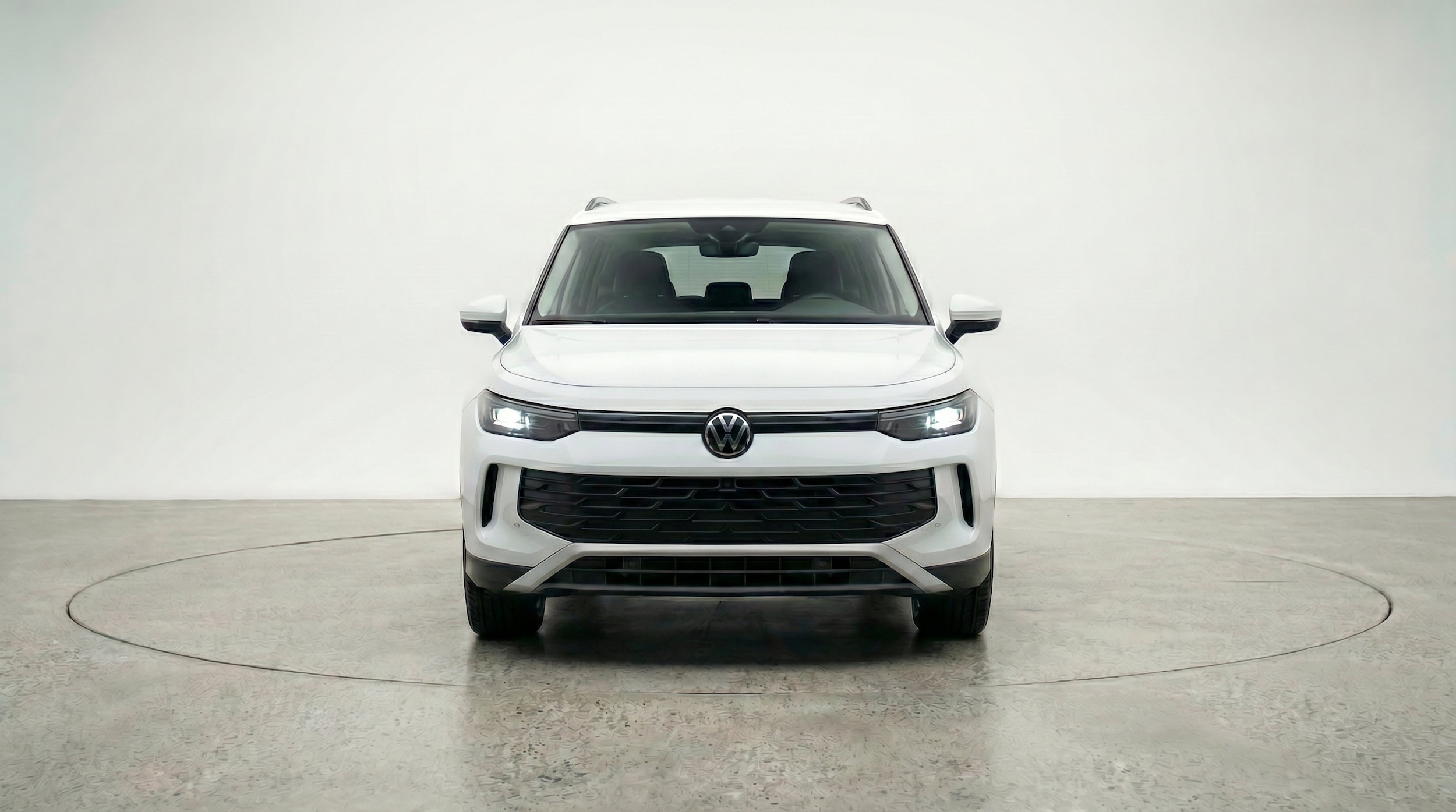 Thumbnail: 2026 Volkswagen Tiguan - 2