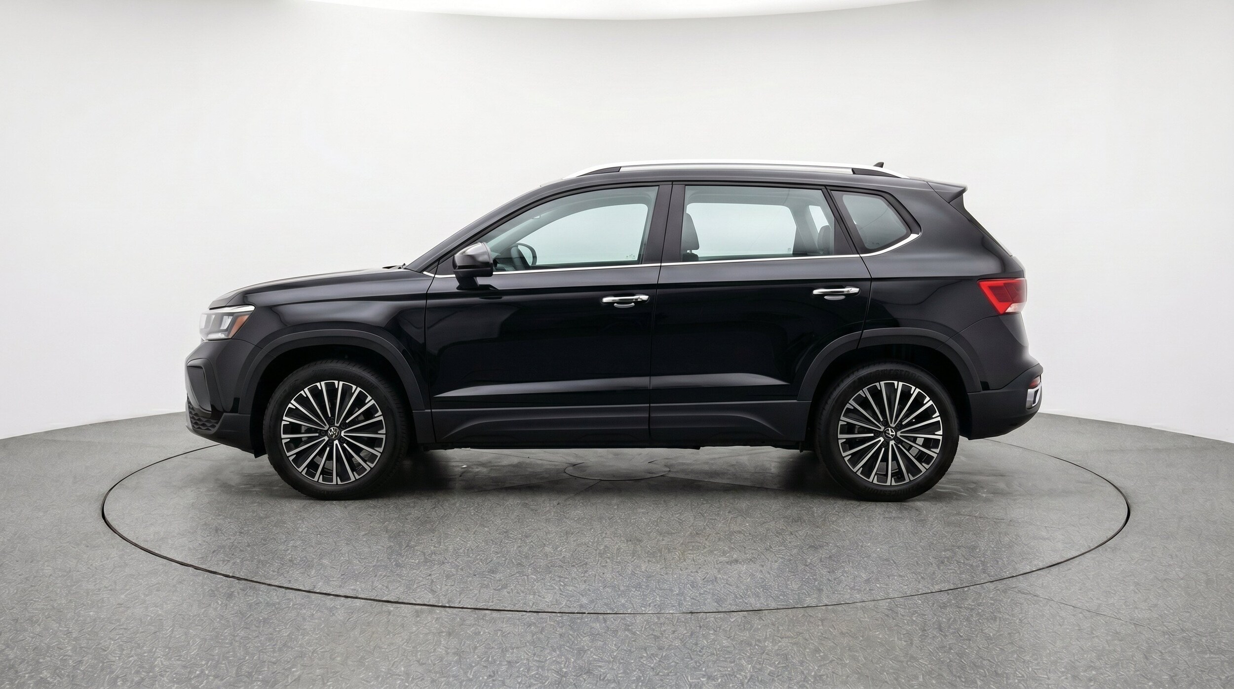 Thumbnail: 2026 Volkswagen Taos - 5