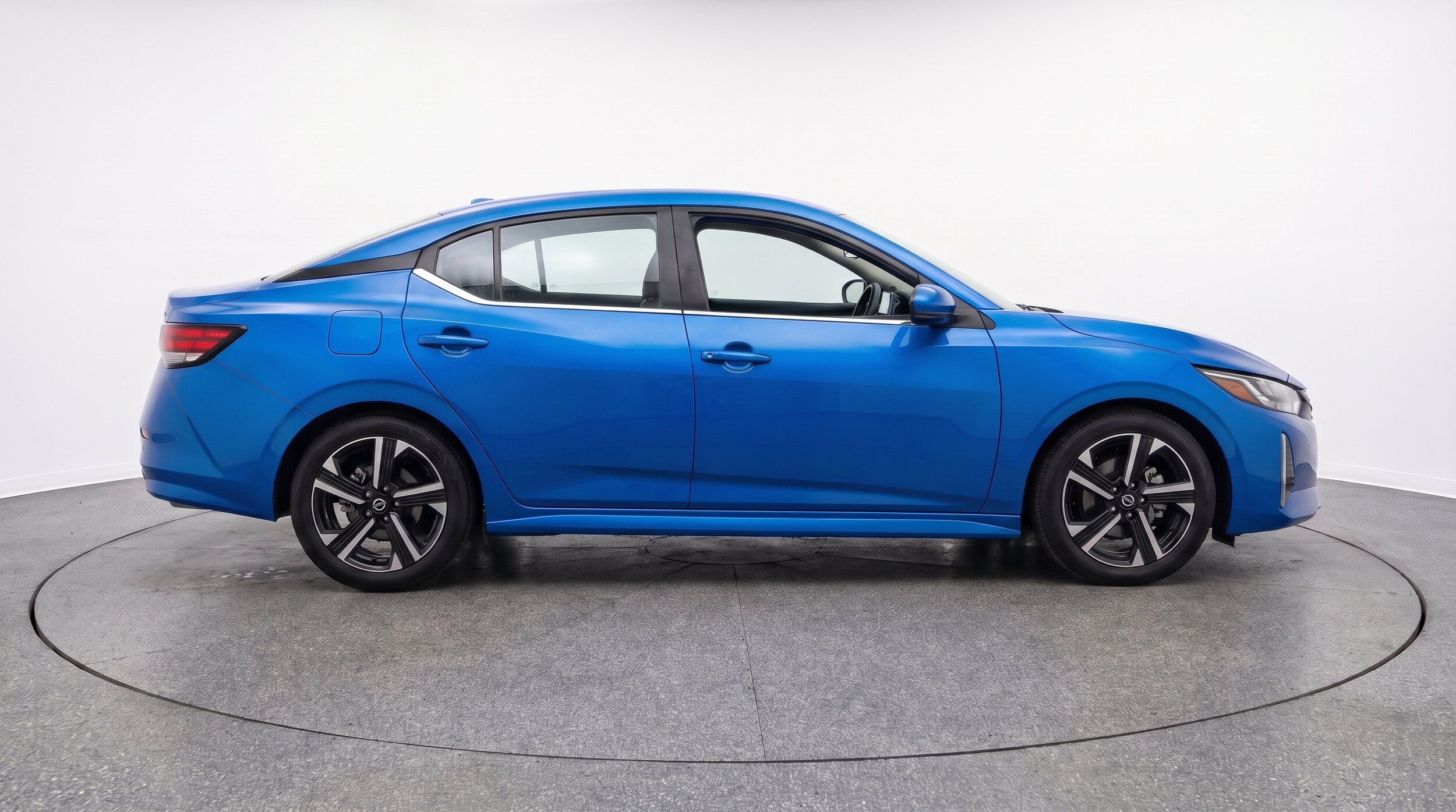 Thumbnail: 2025 Nissan Sentra - 10