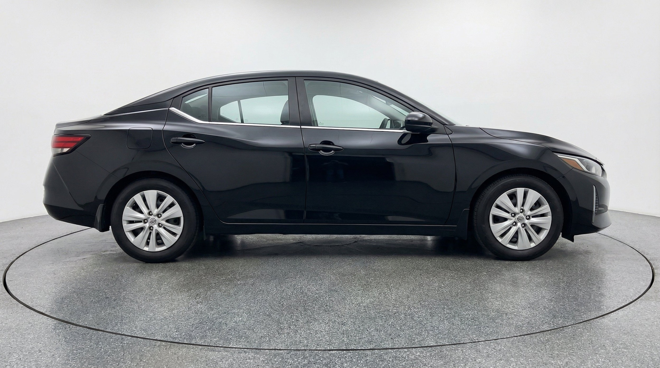 Thumbnail: 2025 Nissan Sentra - 10