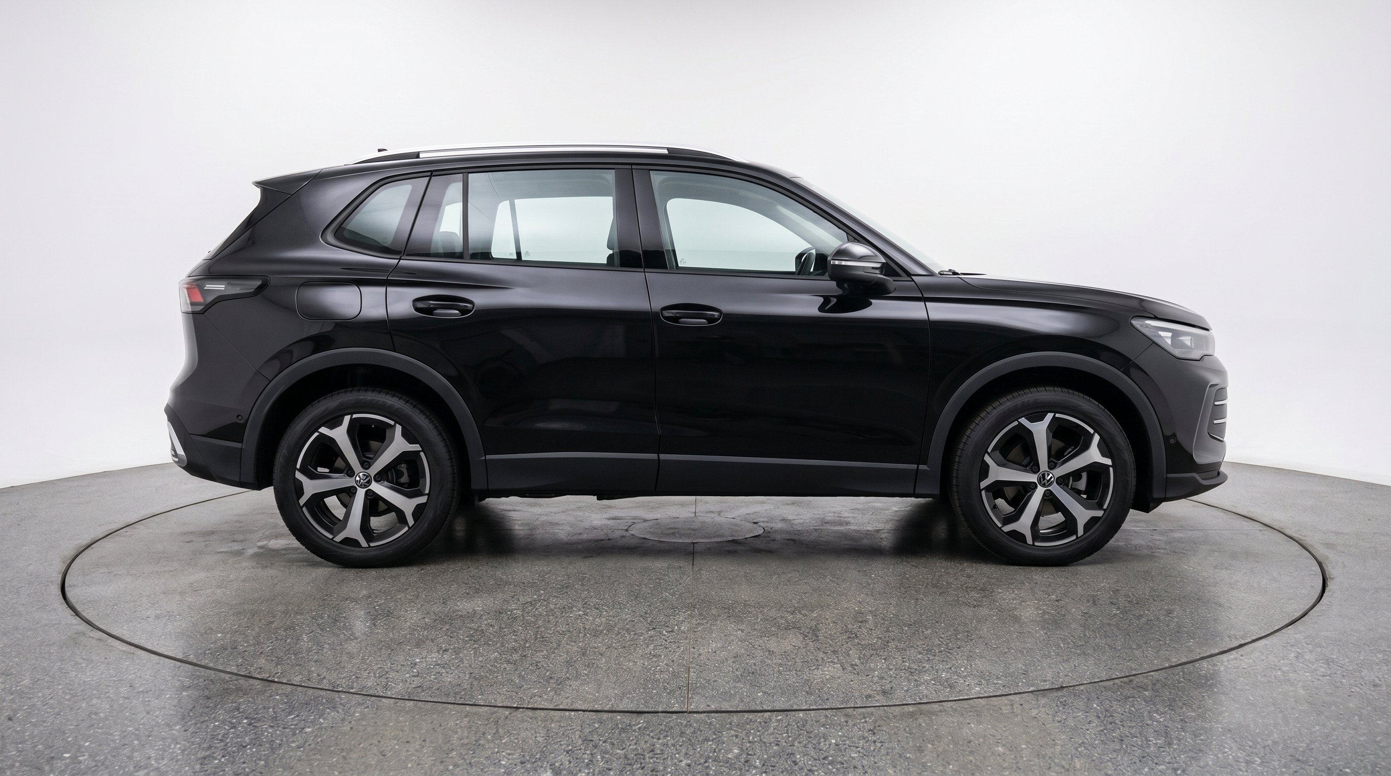 Thumbnail: 2026 Volkswagen Tiguan - 10