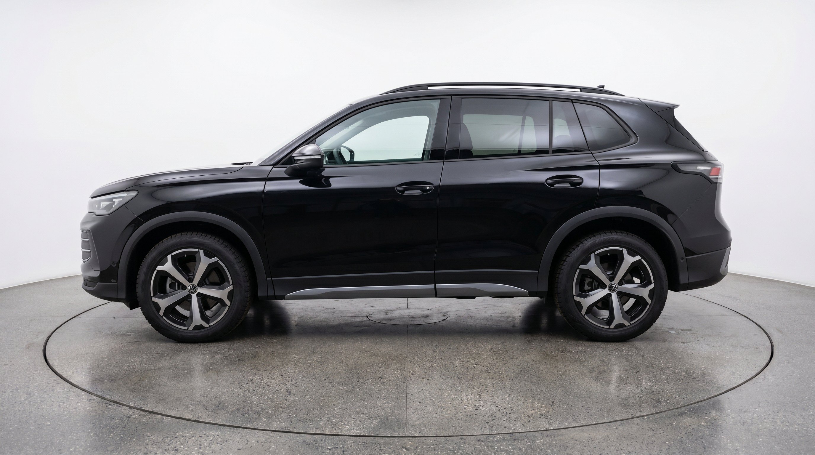 Thumbnail: 2026 Volkswagen Tiguan - 5