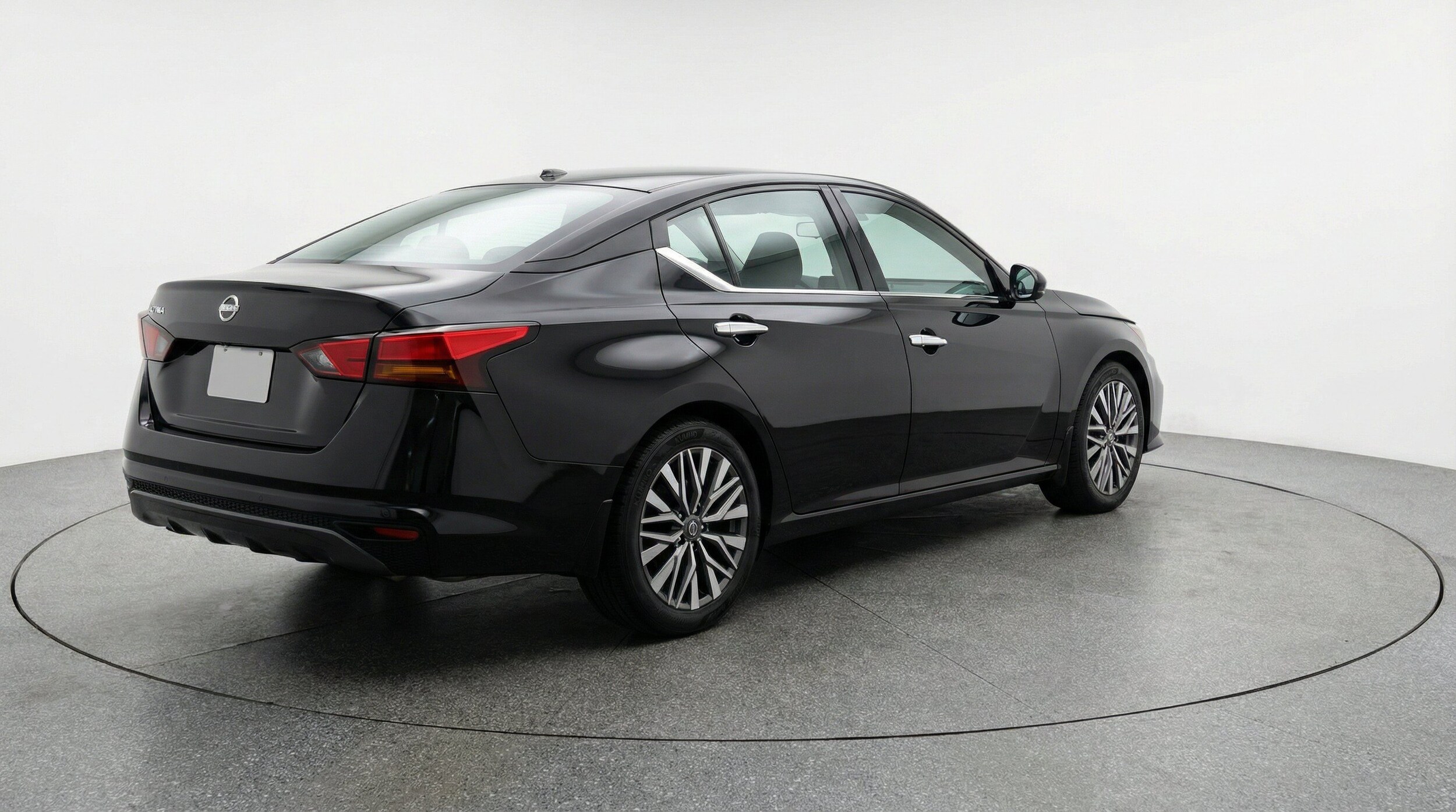 Thumbnail: 2025 Nissan Altima - 9