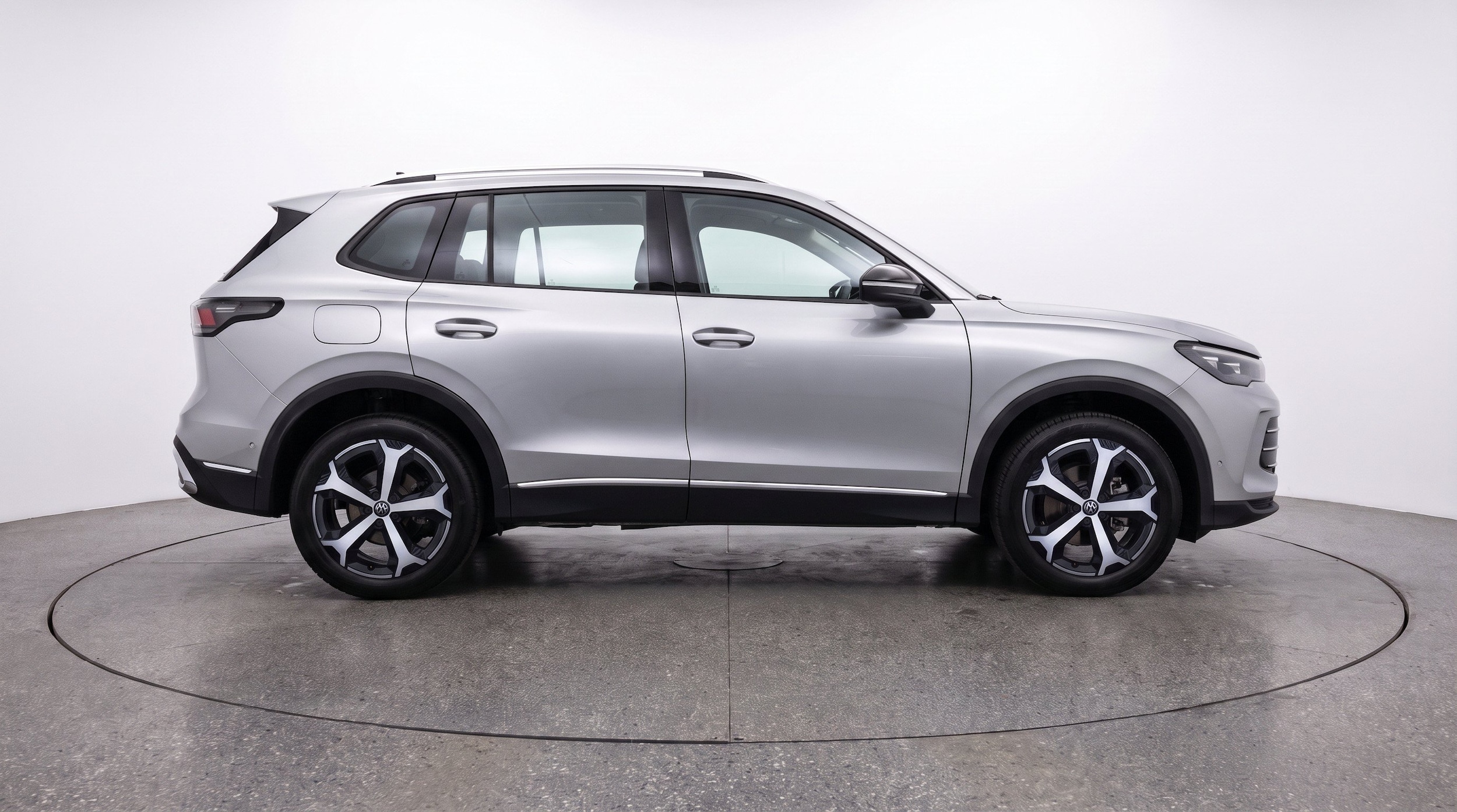 Thumbnail: 2026 Volkswagen Tiguan - 10