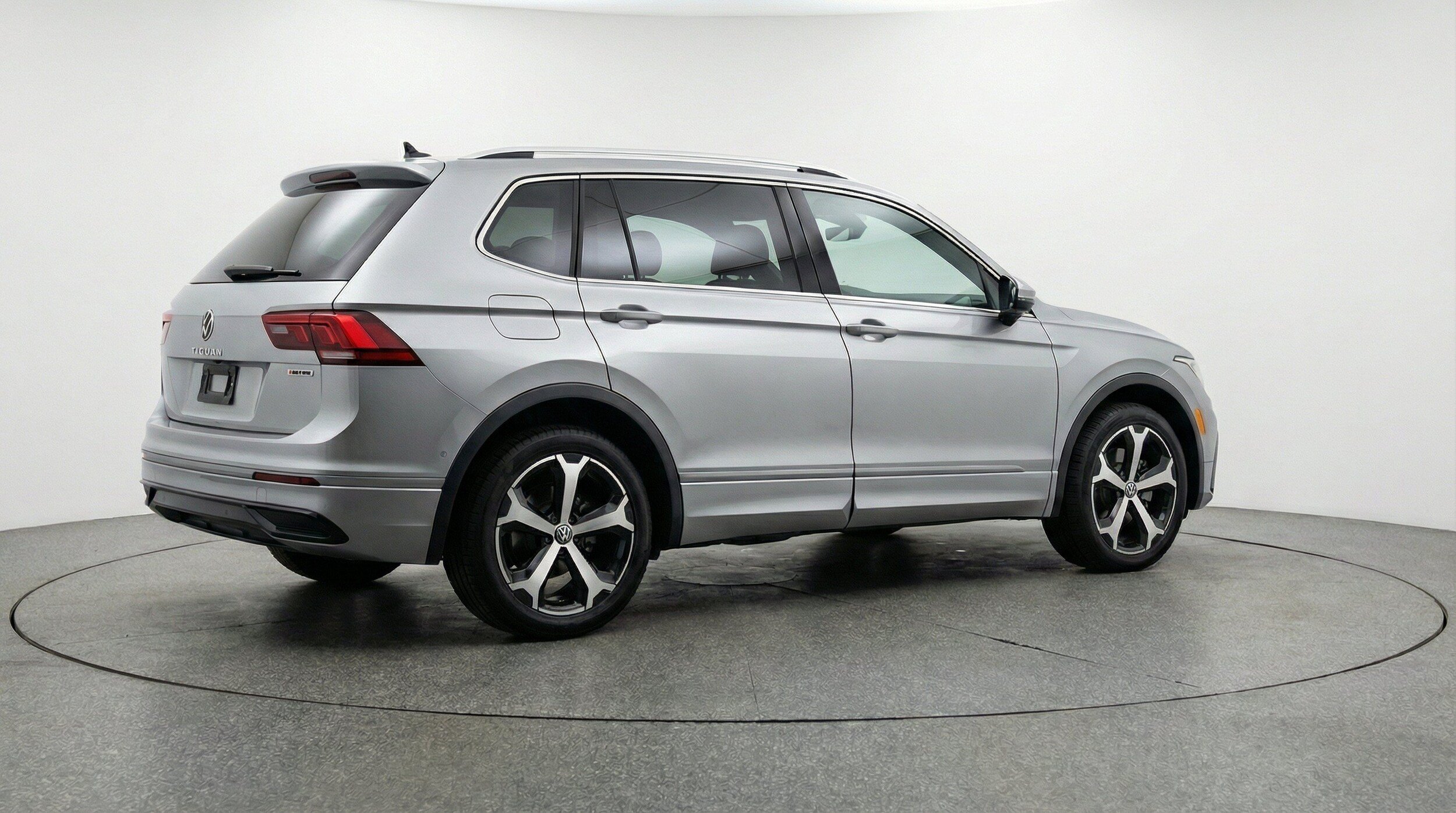 Thumbnail: 2026 Volkswagen Tiguan - 9