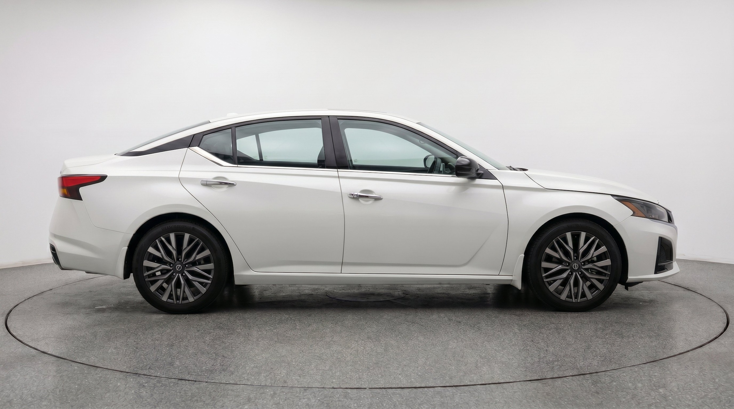 Thumbnail: 2025 Nissan Altima - 10