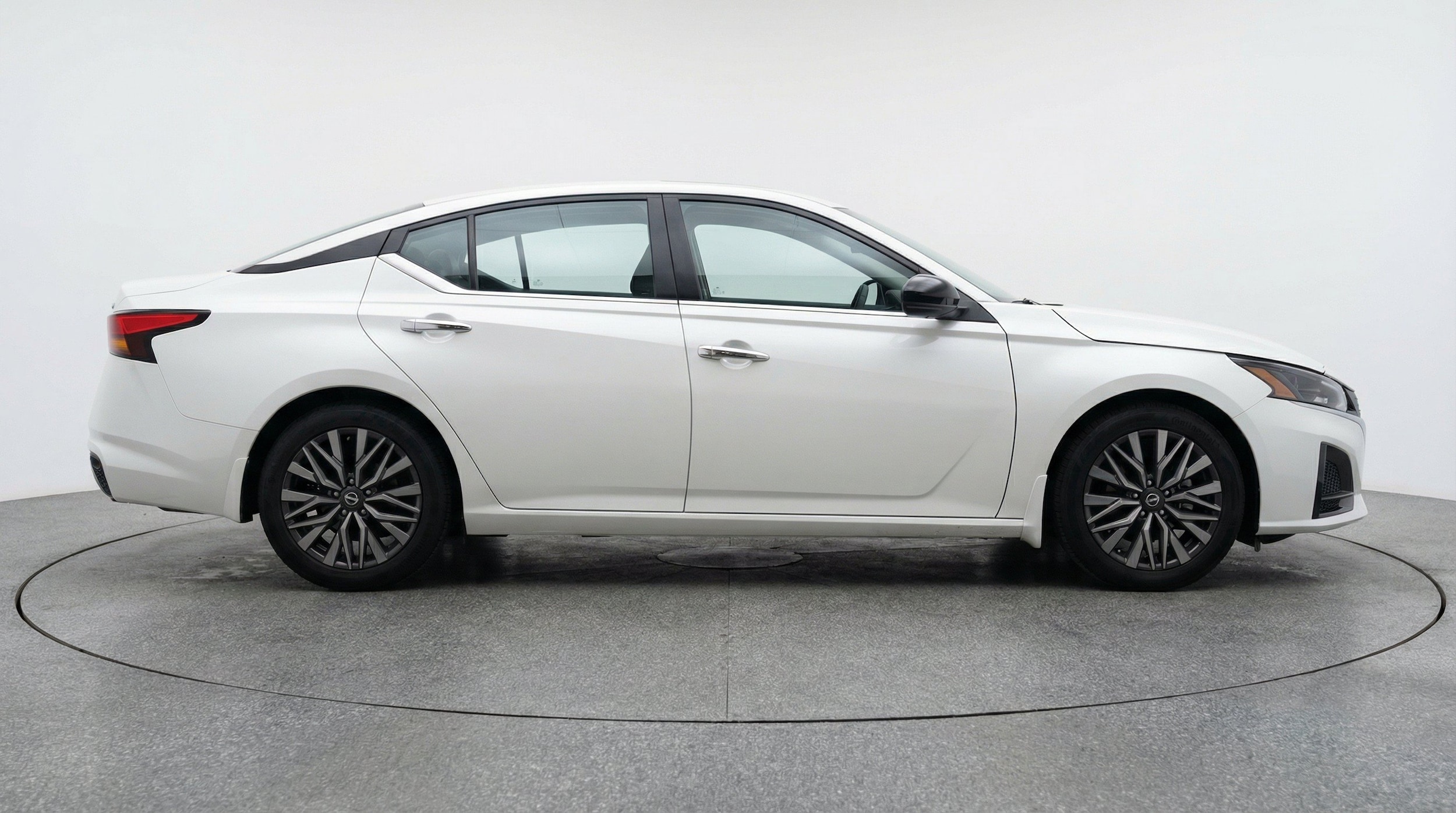 Thumbnail: 2025 Nissan Altima - 10