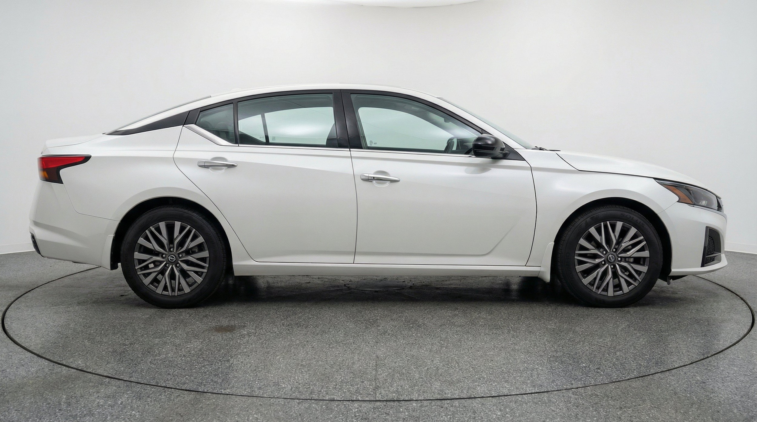 Thumbnail: 2025 Nissan Altima - 10