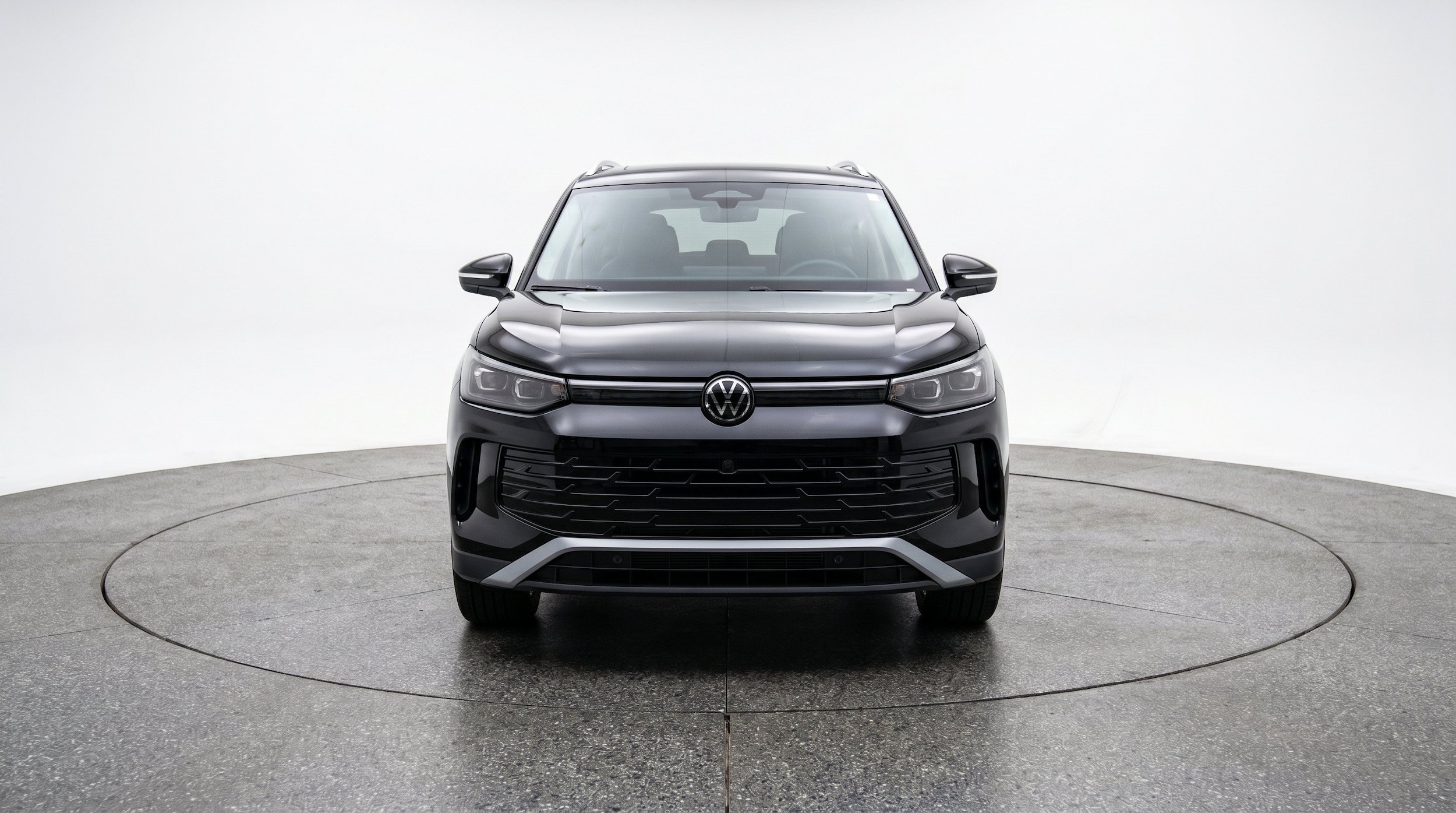 Thumbnail: 2026 Volkswagen Tiguan - 2