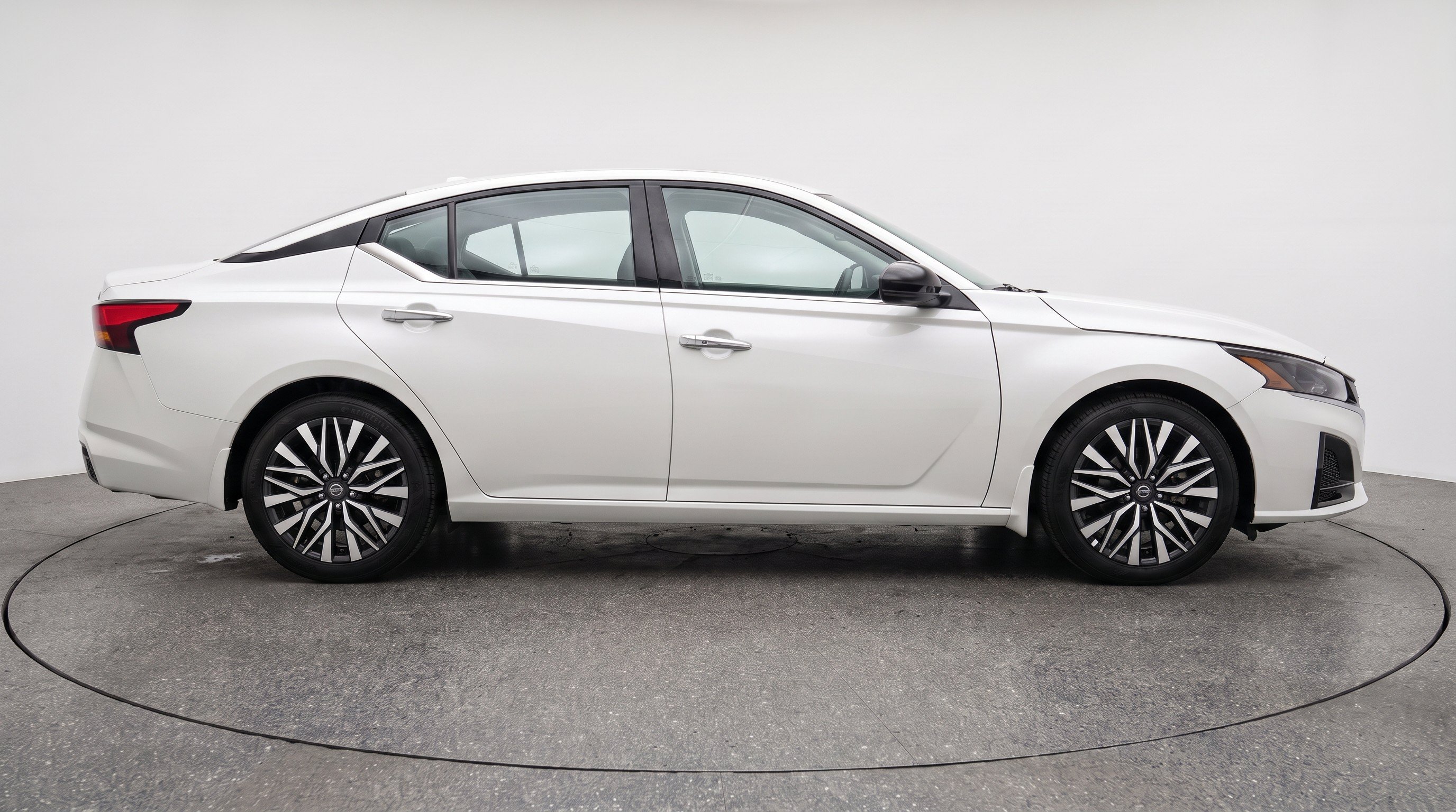 Thumbnail: 2025 Nissan Altima - 10