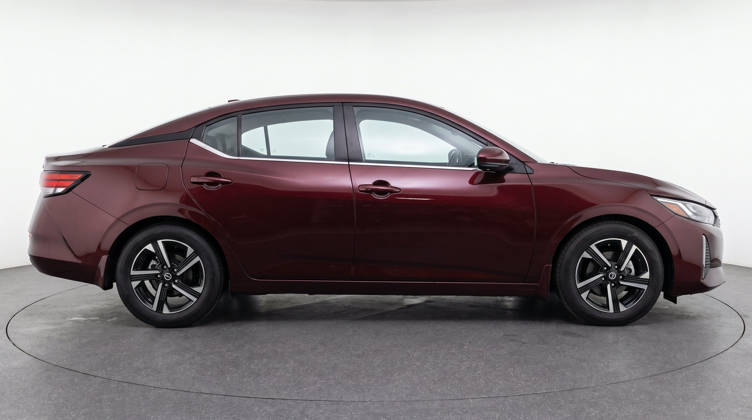Thumbnail: 2025 Nissan Sentra - 10