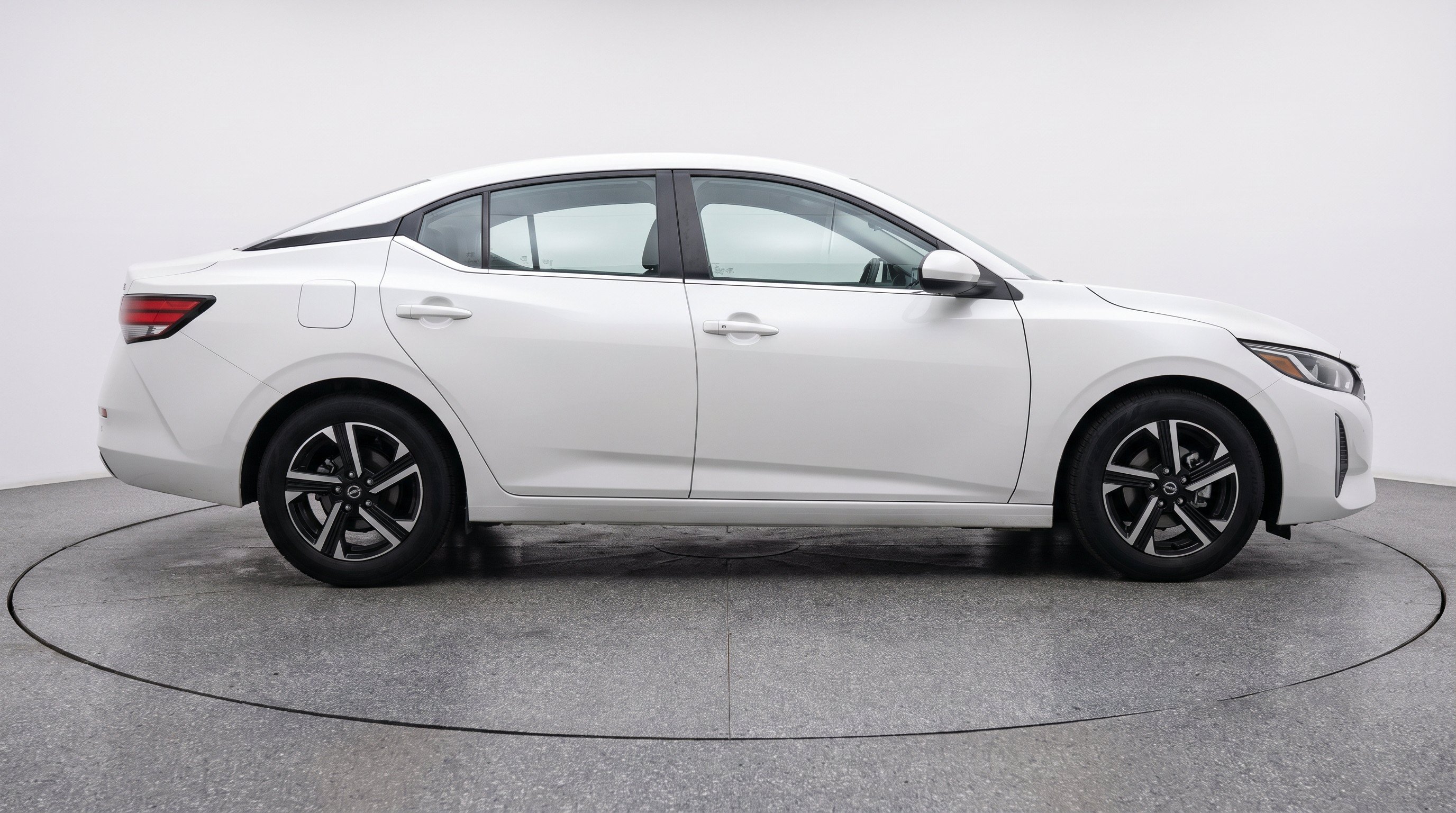 Thumbnail: 2025 Nissan Sentra - 10