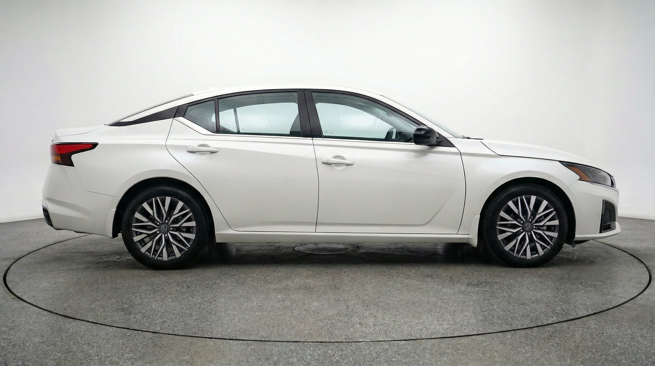 Thumbnail: 2025 Nissan Altima - 10
