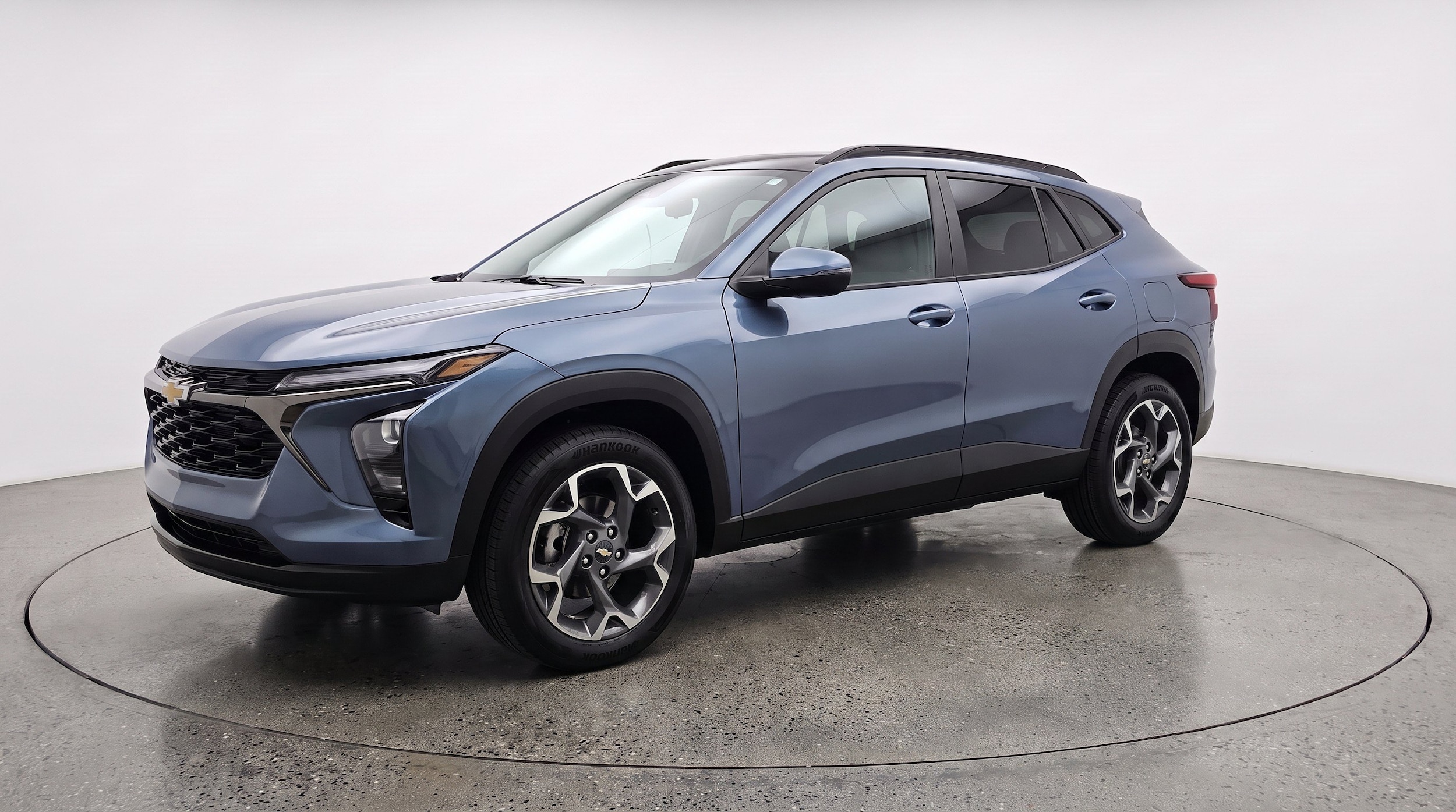 Thumbnail: 2025 Chevrolet Trax - 3
