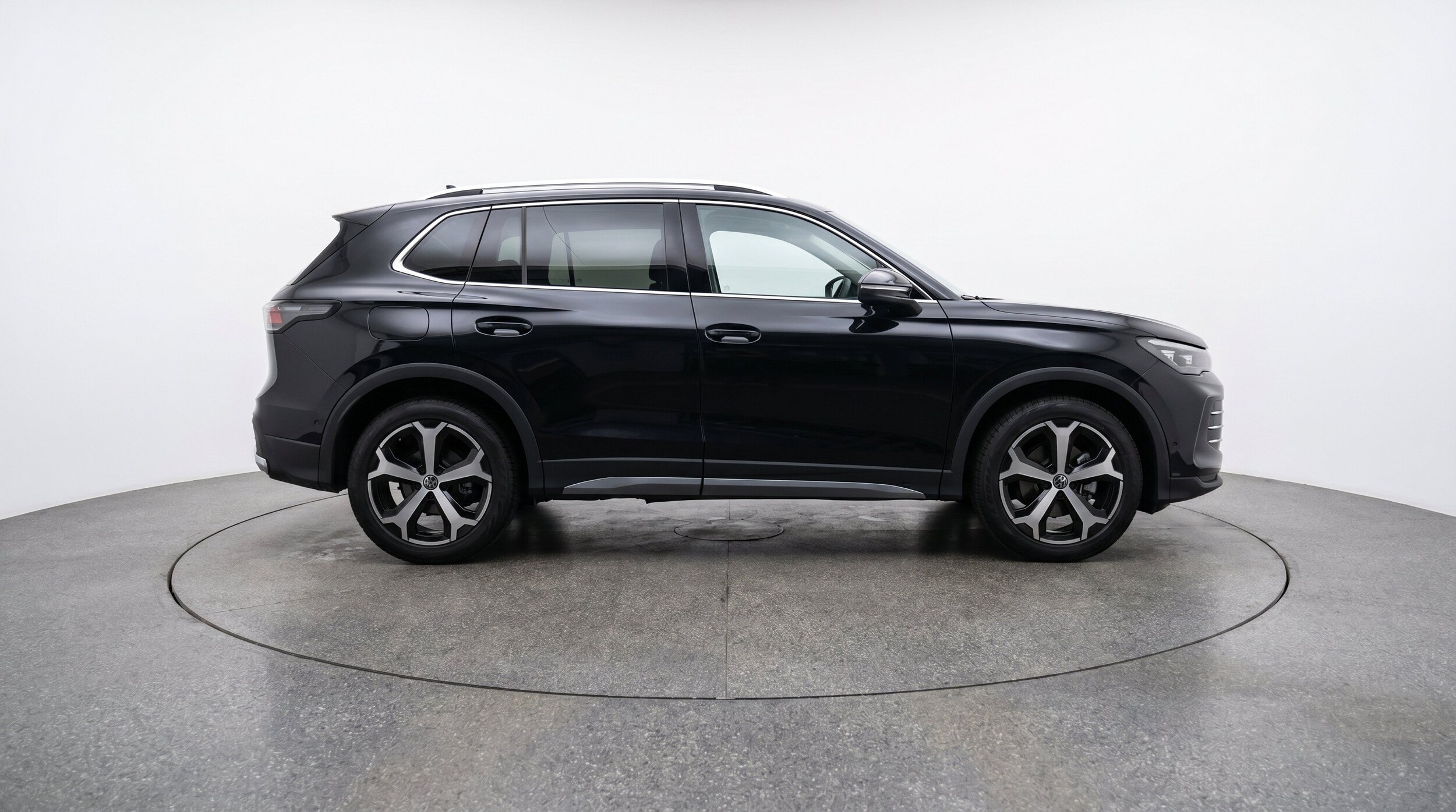 Thumbnail: 2026 Volkswagen Tiguan - 10