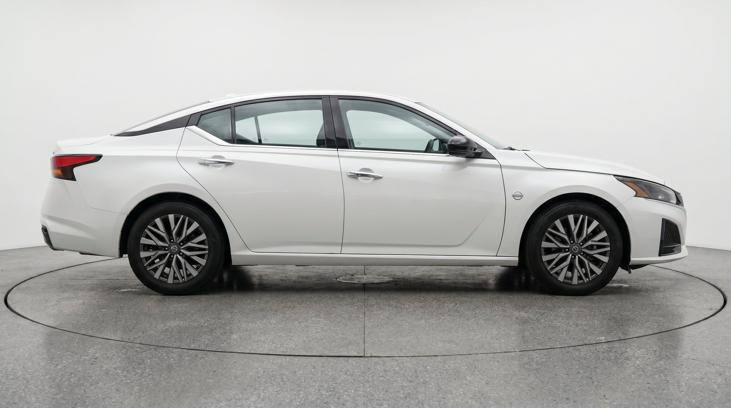 Thumbnail: 2025 Nissan Altima - 10