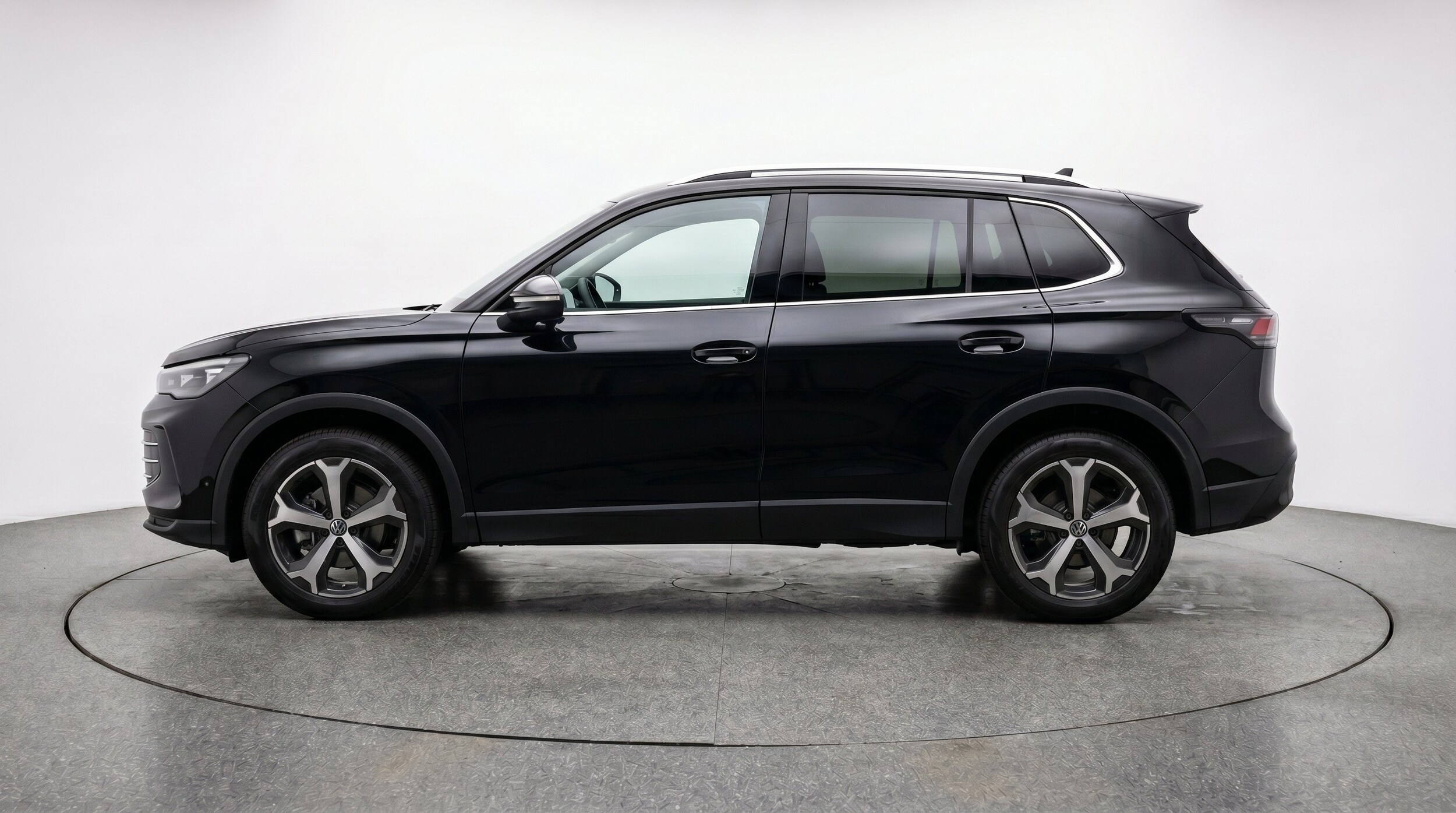 Thumbnail: 2026 Volkswagen Tiguan - 5