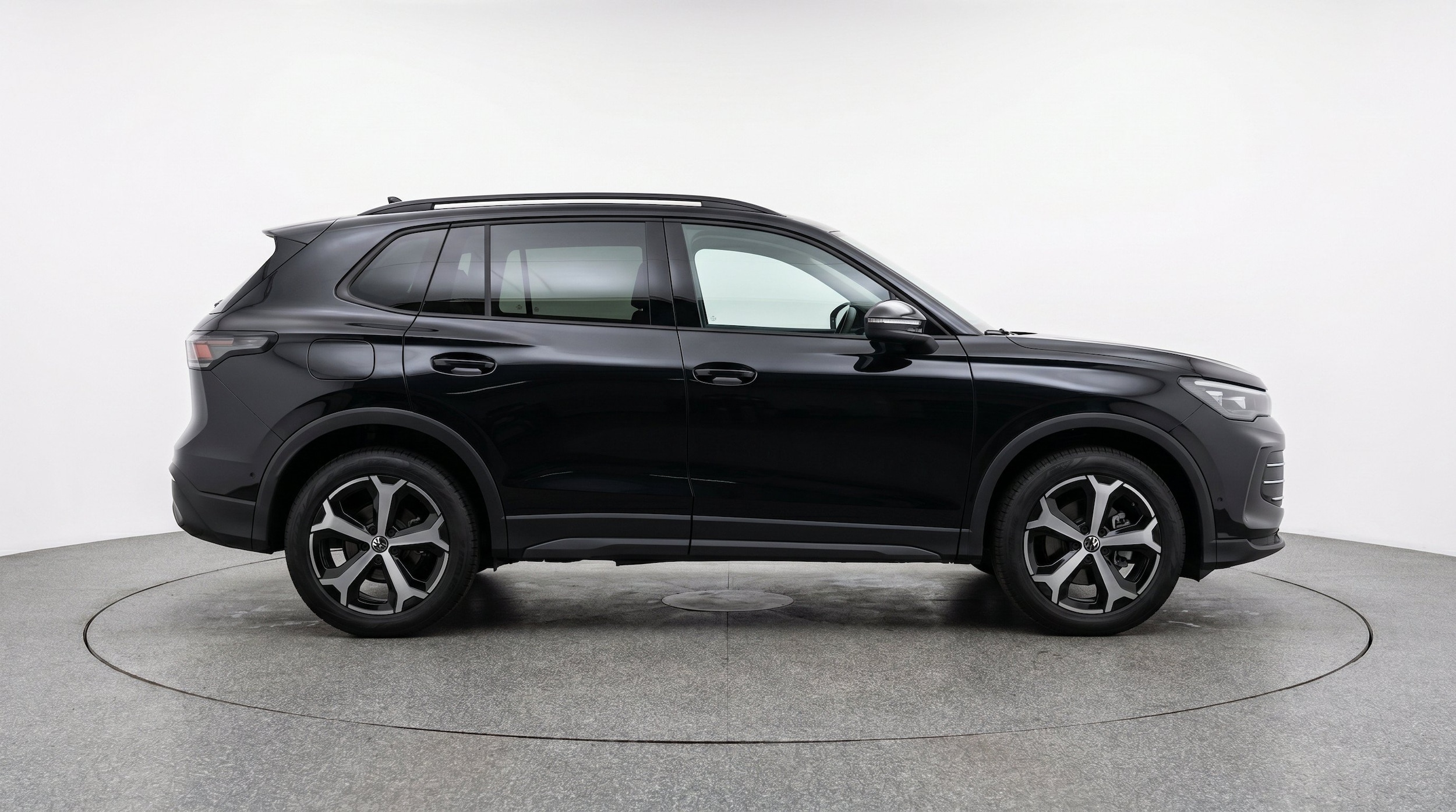 Thumbnail: 2026 Volkswagen Tiguan - 10