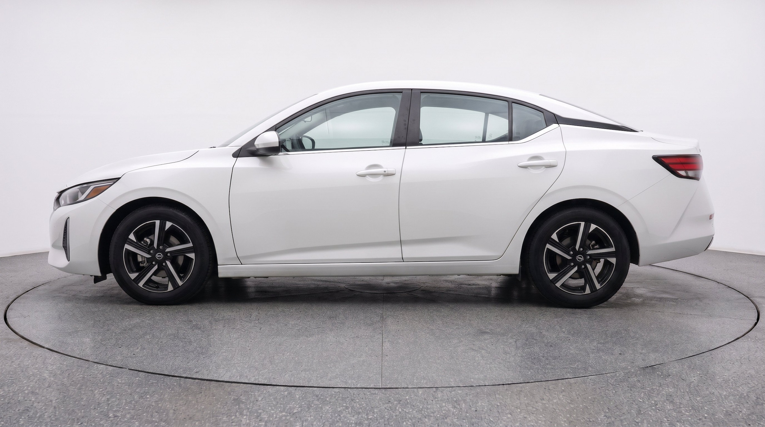 Thumbnail: 2025 Nissan Sentra - 5