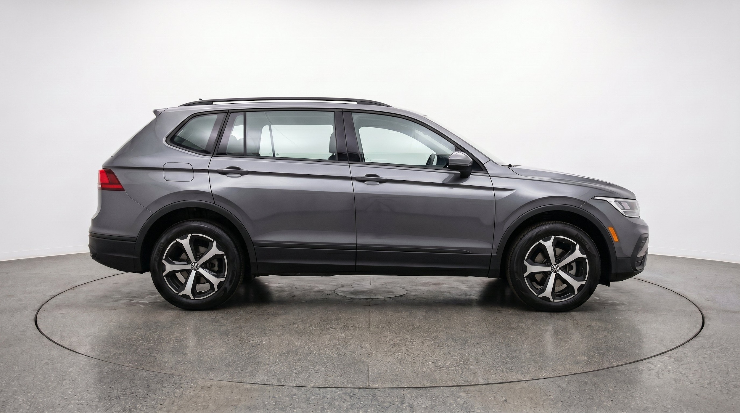 Thumbnail: 2026 Volkswagen Tiguan - 10