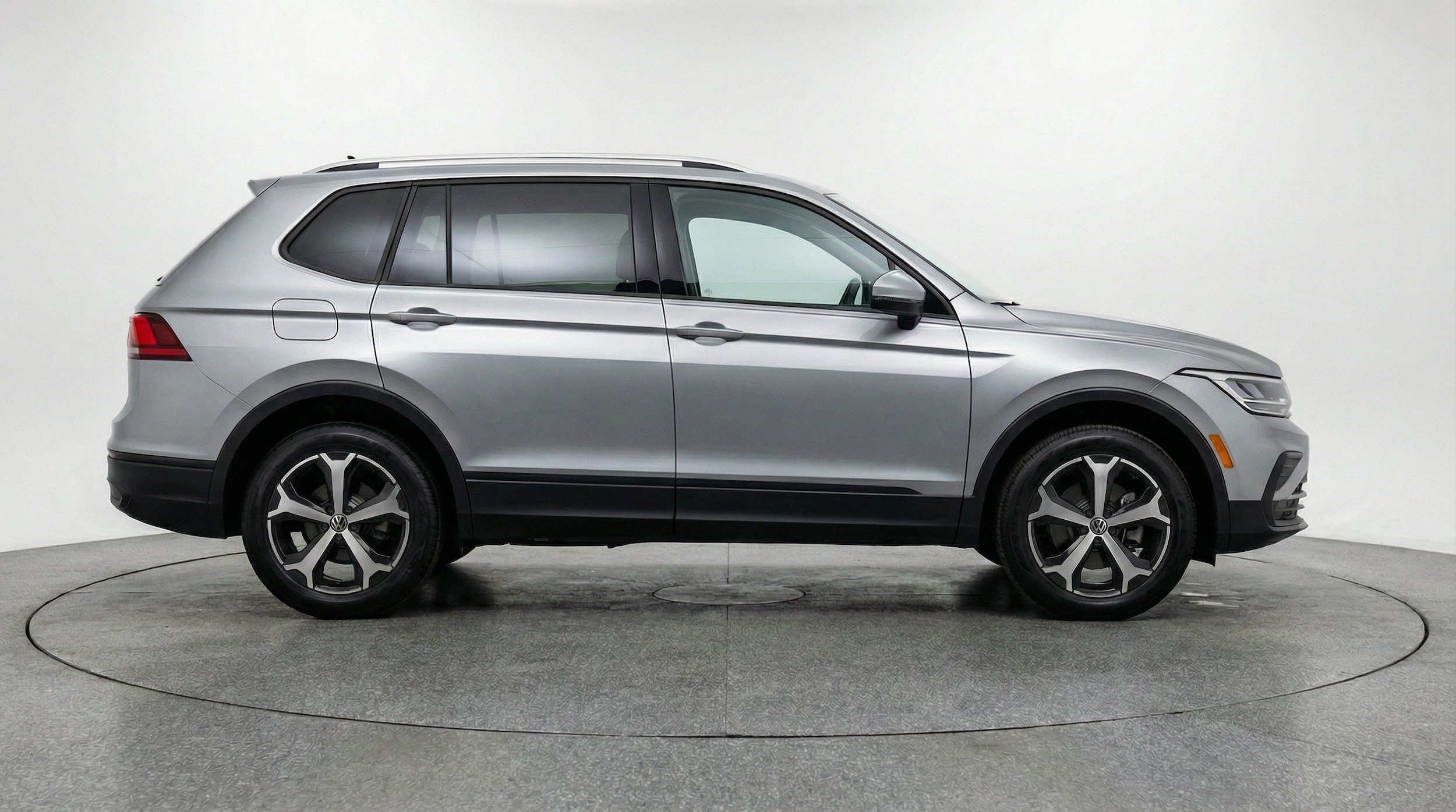 Thumbnail: 2026 Volkswagen Tiguan - 11