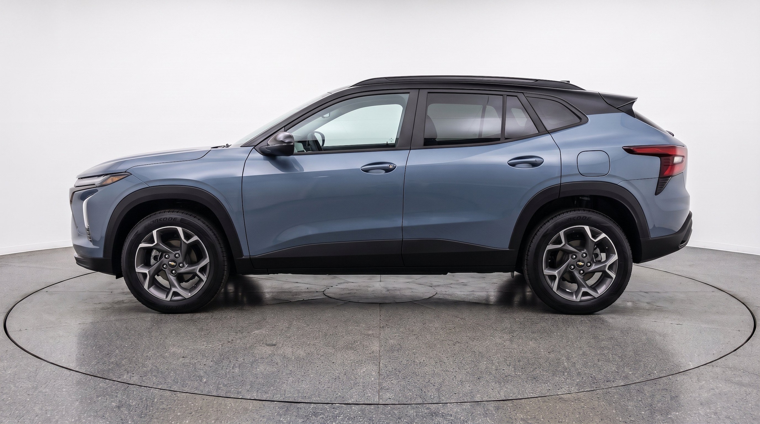 Thumbnail: 2025 Chevrolet Trax - 5