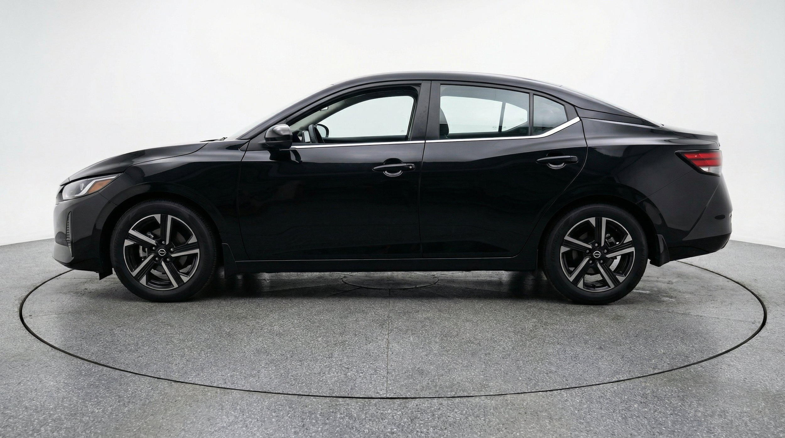 Thumbnail: 2025 Nissan Sentra - 5