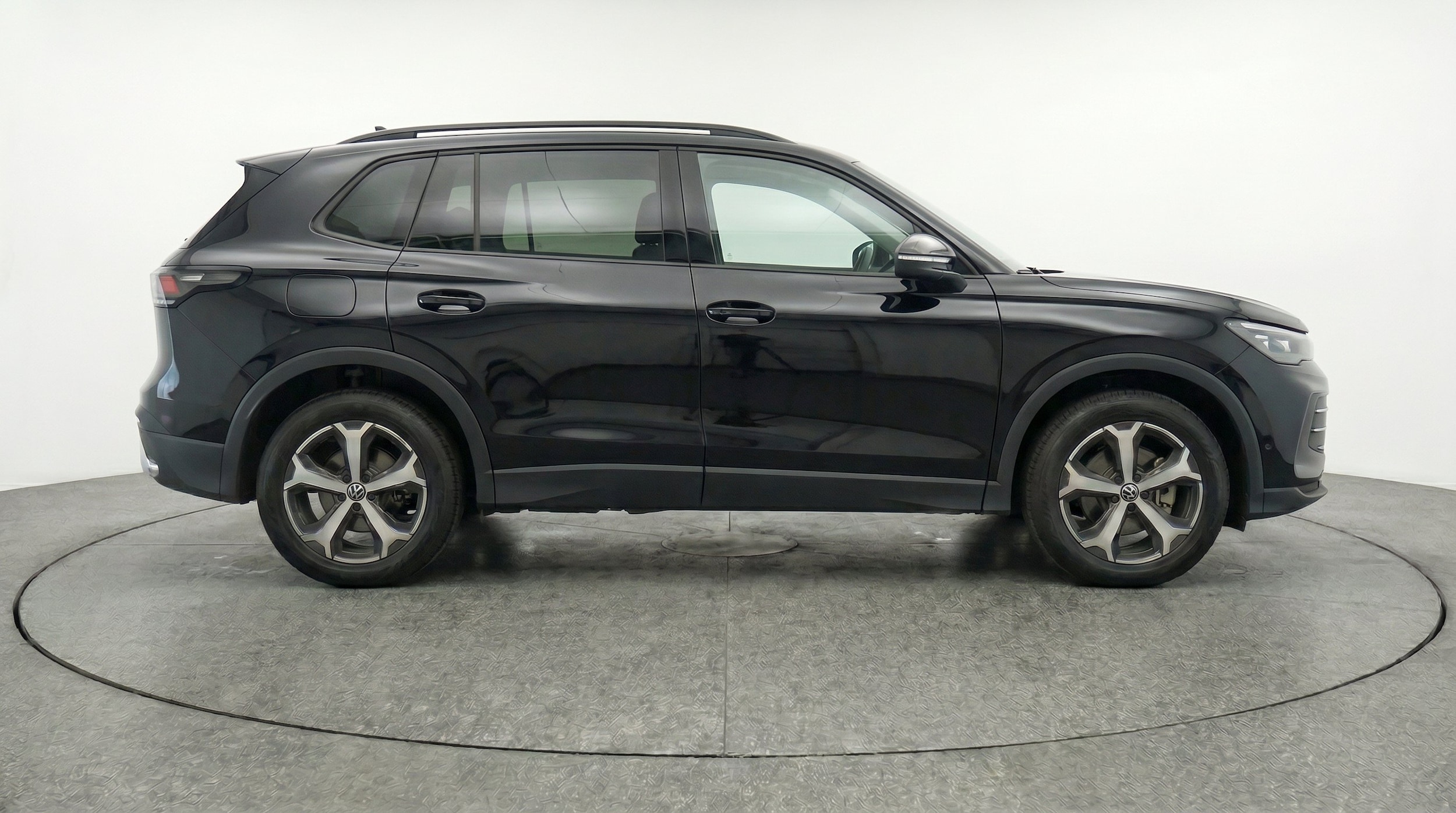 Thumbnail: 2026 Volkswagen Tiguan - 11