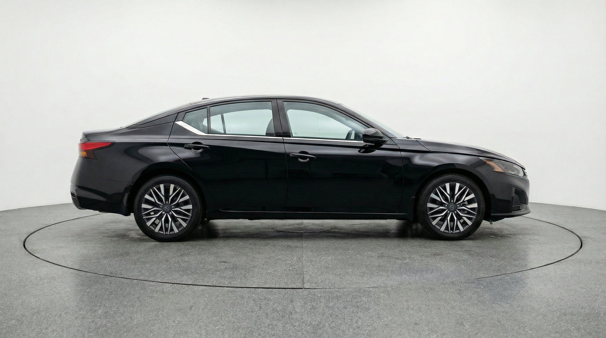 Thumbnail: 2025 Nissan Altima - 10