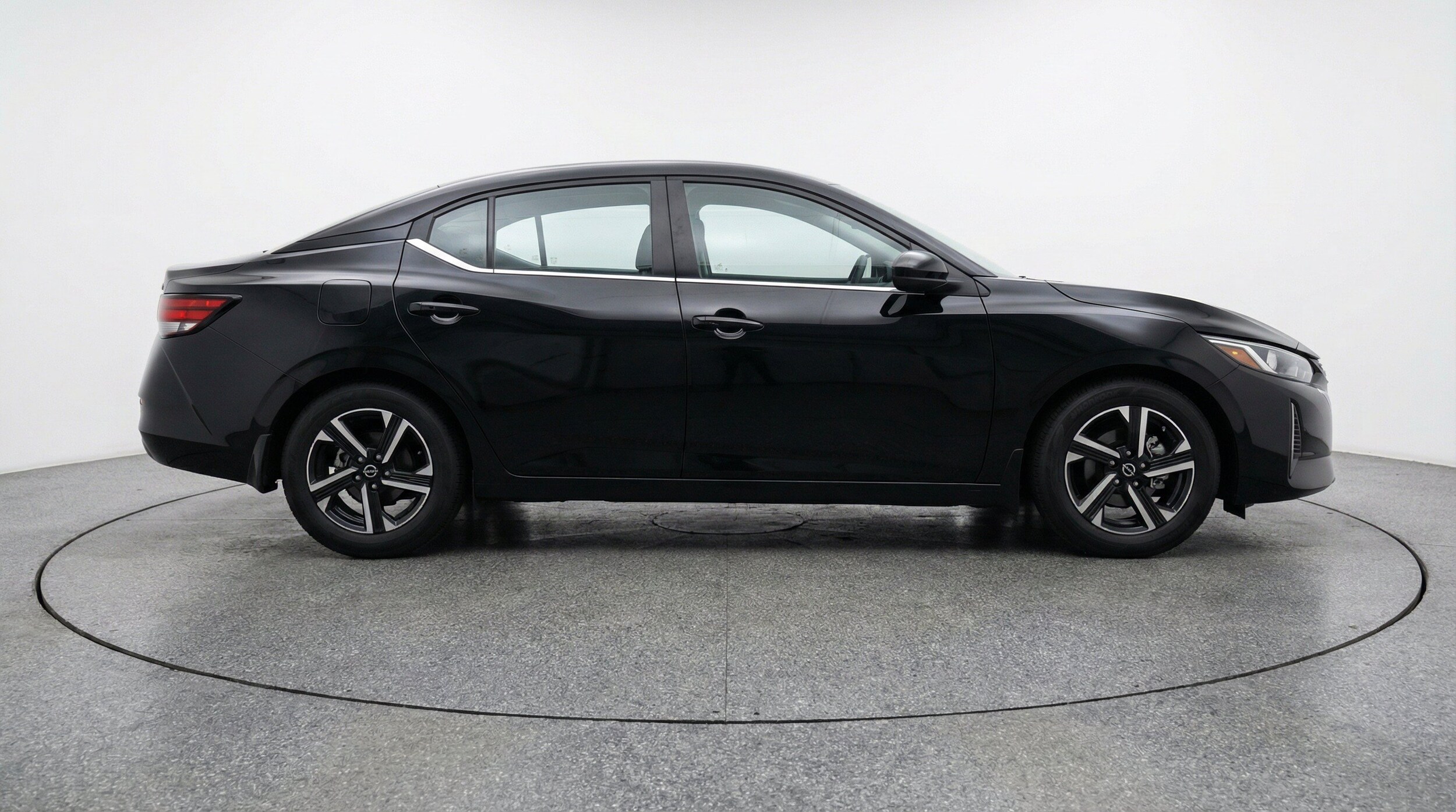 Thumbnail: 2025 Nissan Sentra - 10