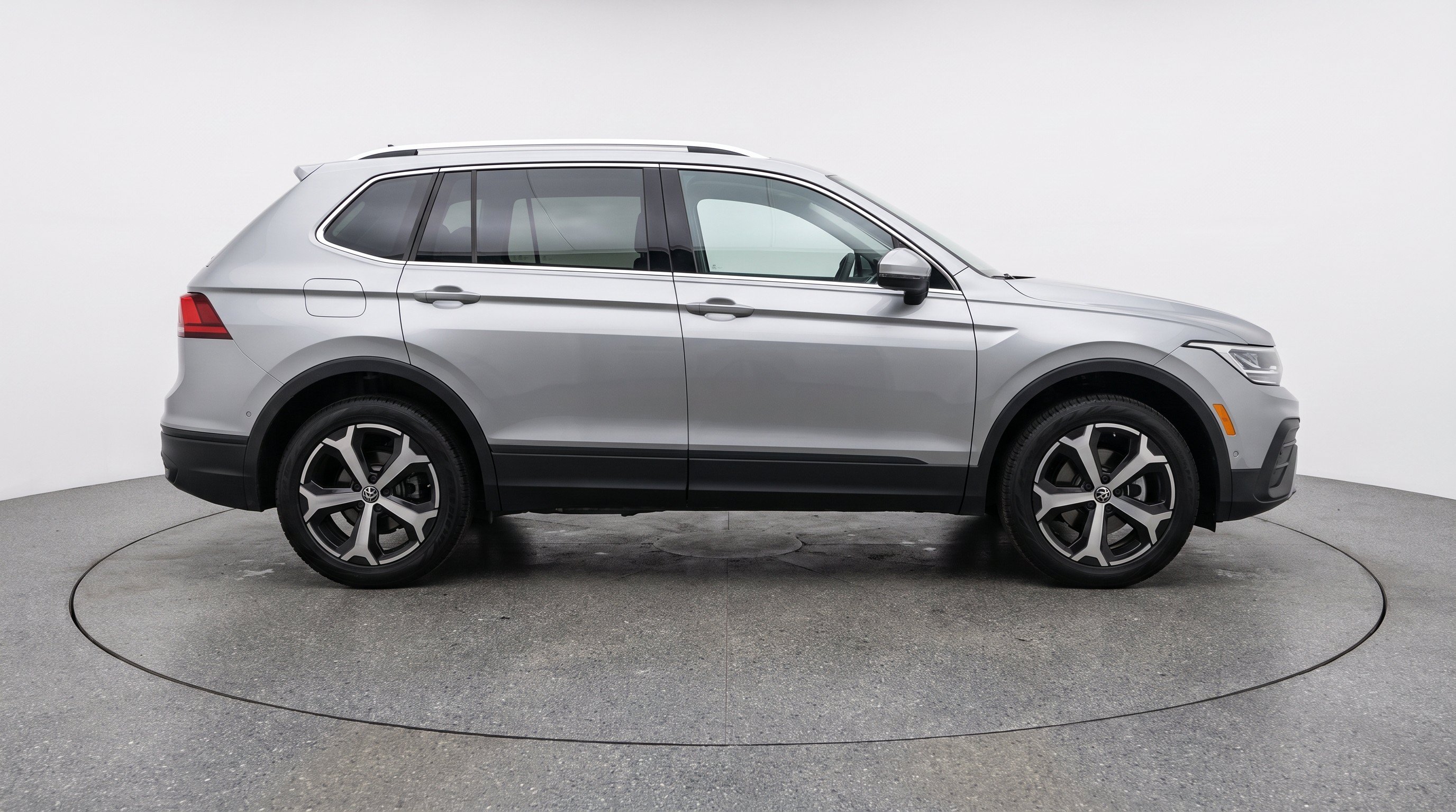 Thumbnail: 2026 Volkswagen Tiguan - 10
