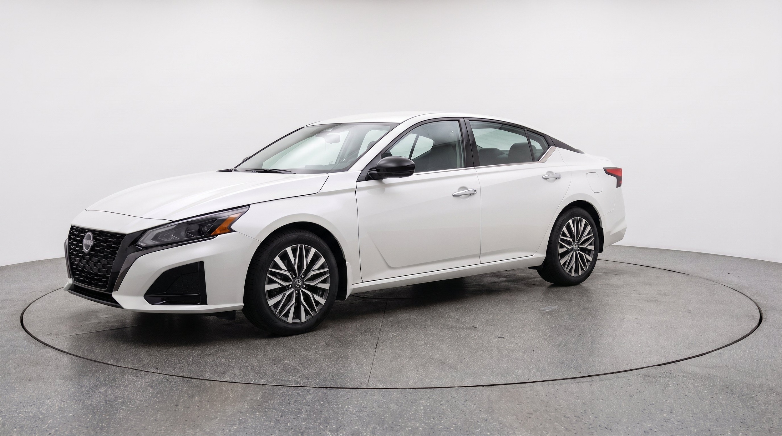 Thumbnail: 2025 Nissan Altima - 3
