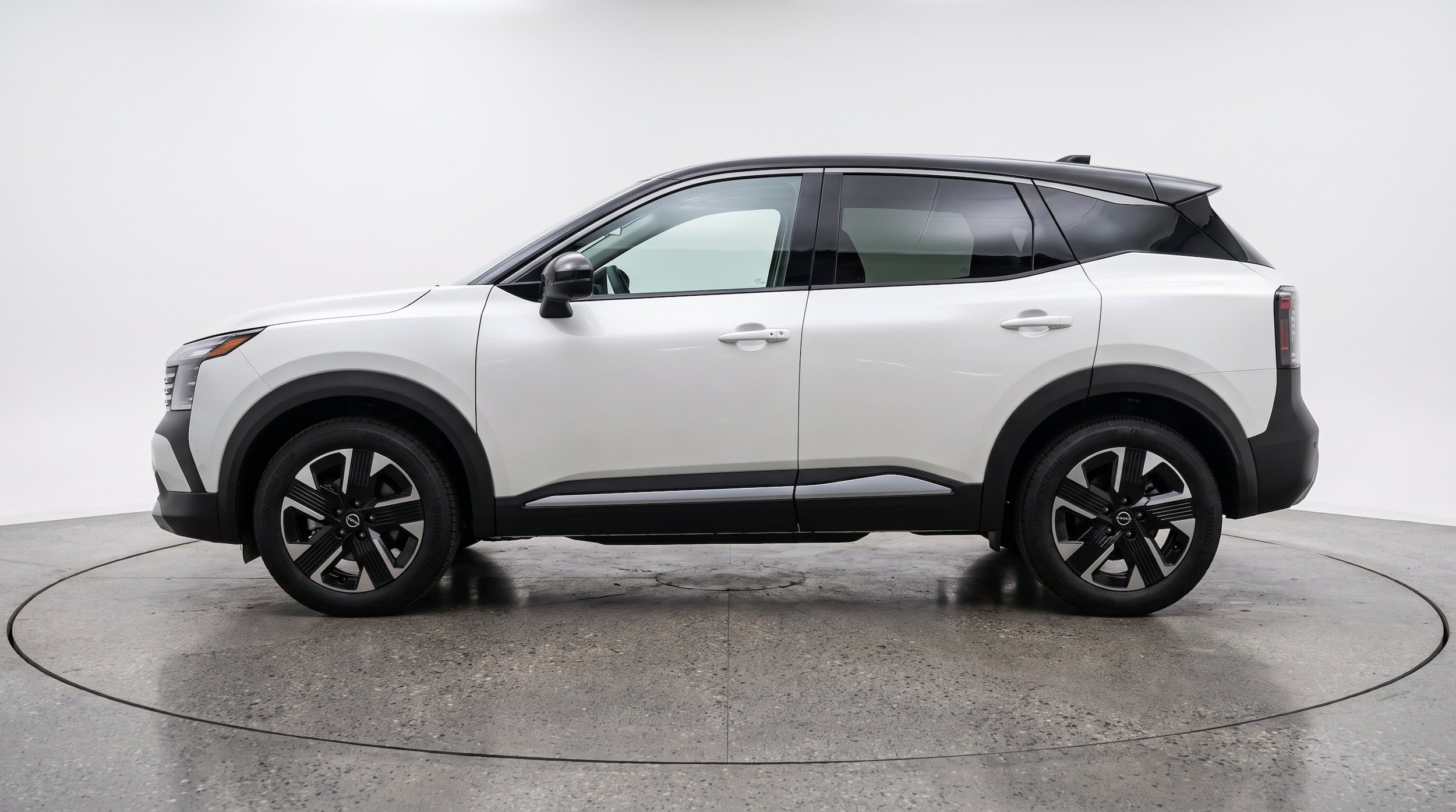 Thumbnail: 2026 Nissan Kicks - 5