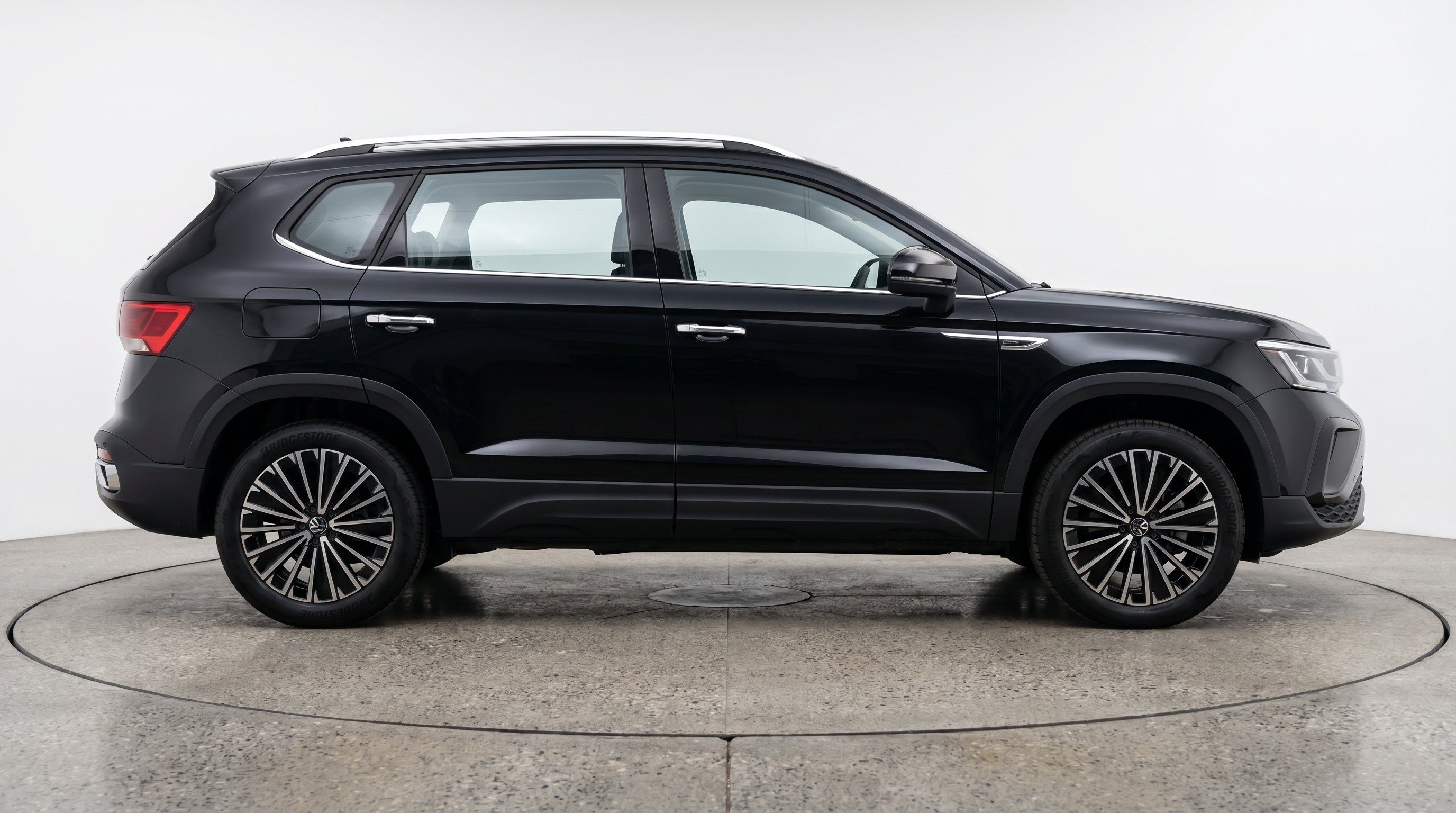 Thumbnail: 2026 Volkswagen Taos - 10