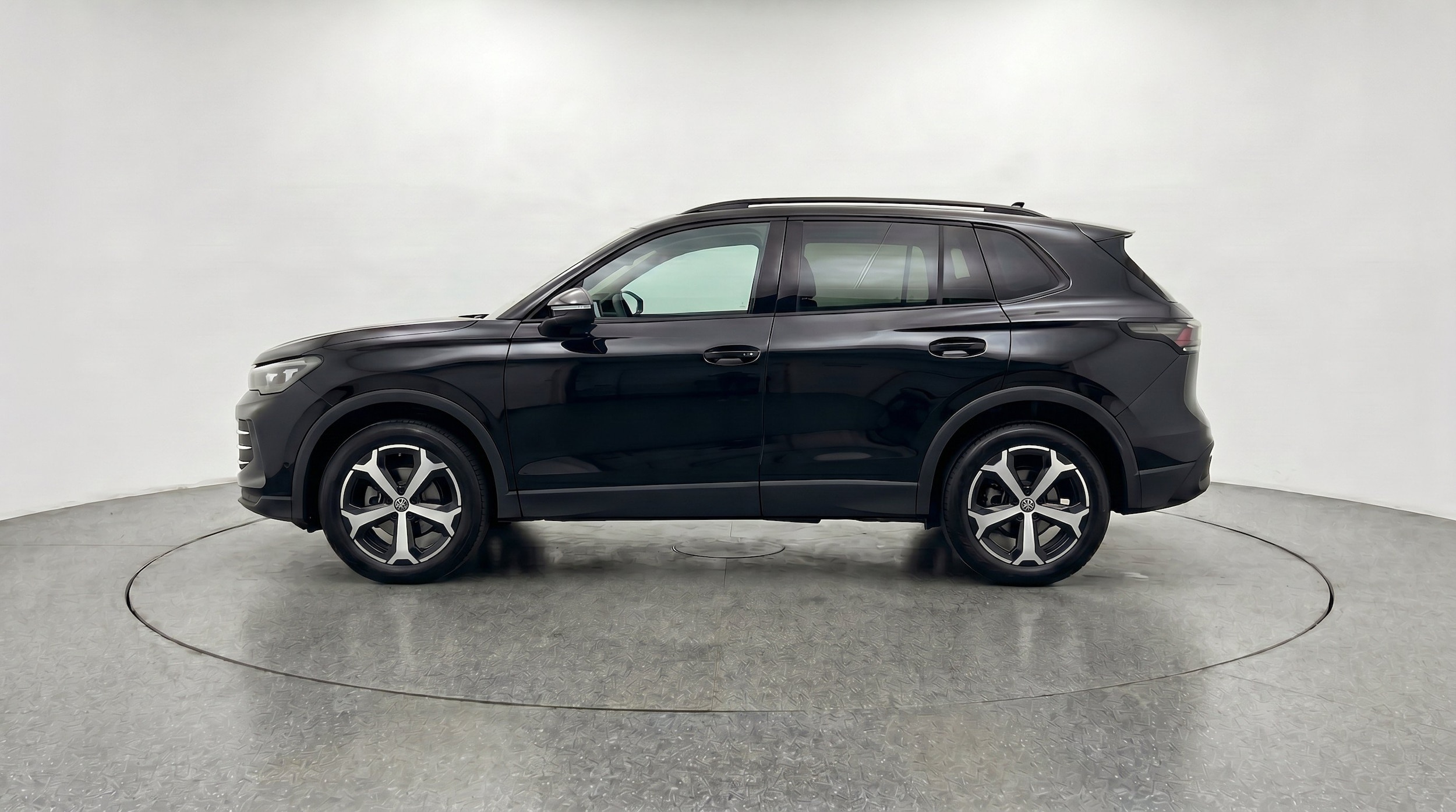 Thumbnail: 2026 Volkswagen Tiguan - 5