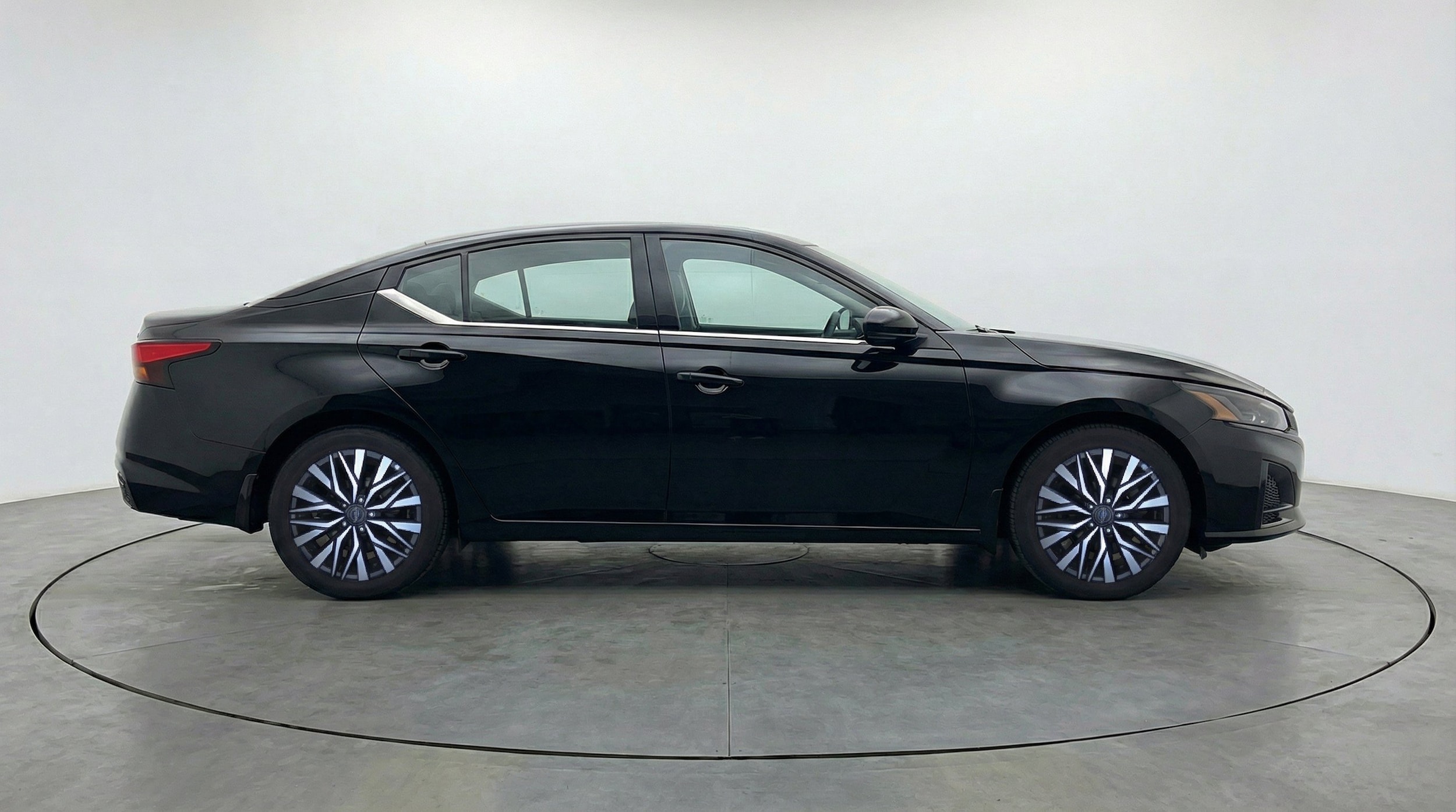Thumbnail: 2025 Nissan Altima - 10