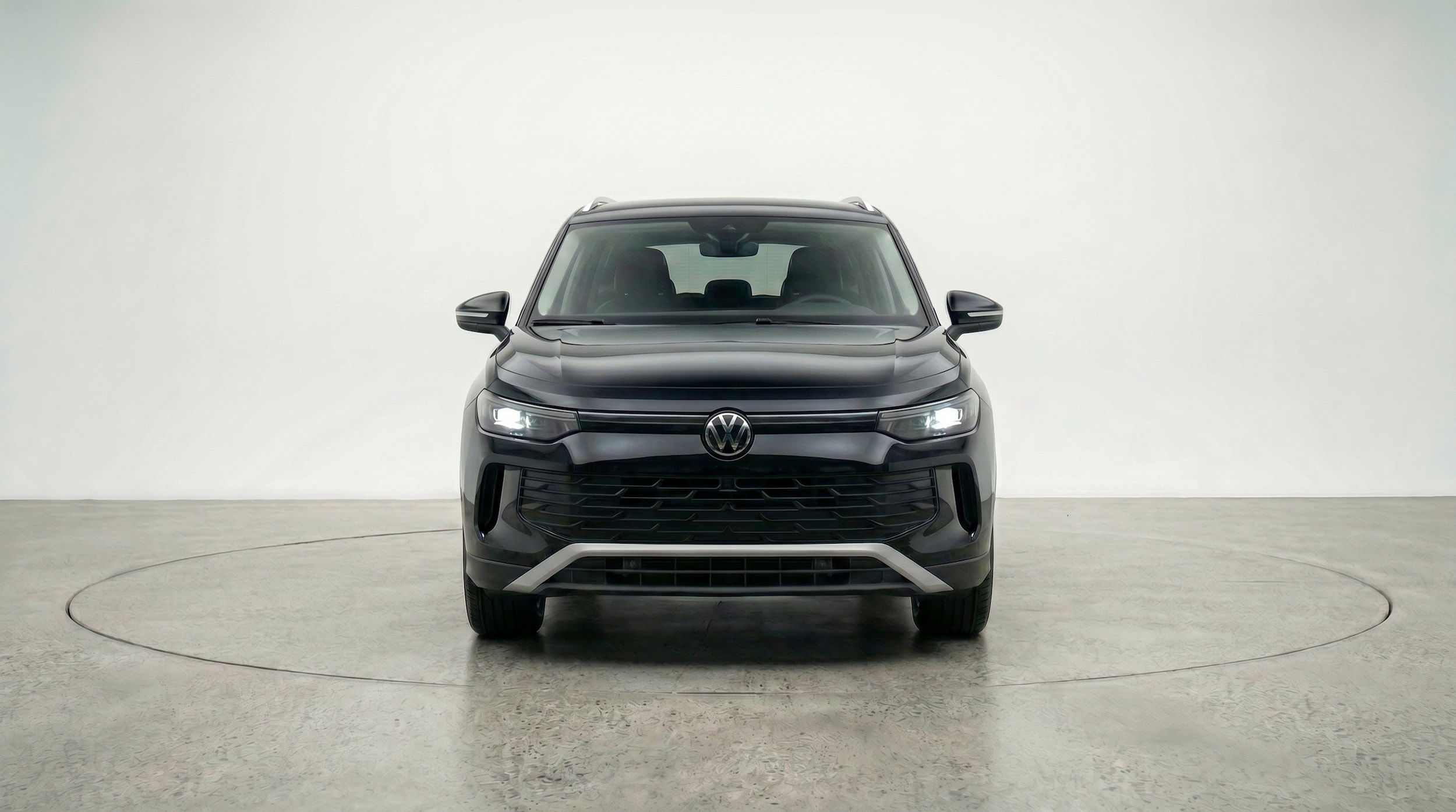 Thumbnail: 2026 Volkswagen Tiguan - 2