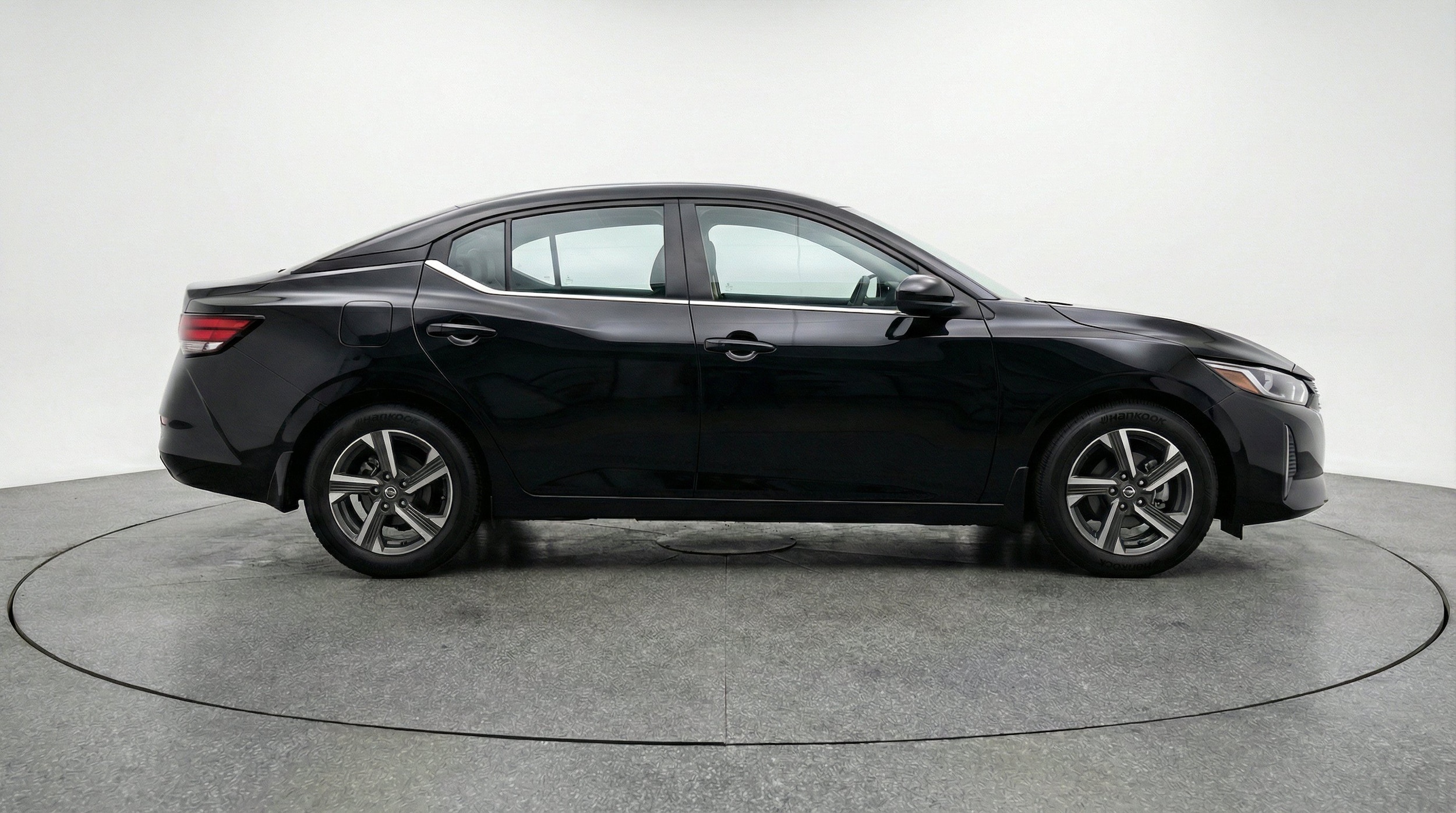 Thumbnail: 2025 Nissan Sentra - 10