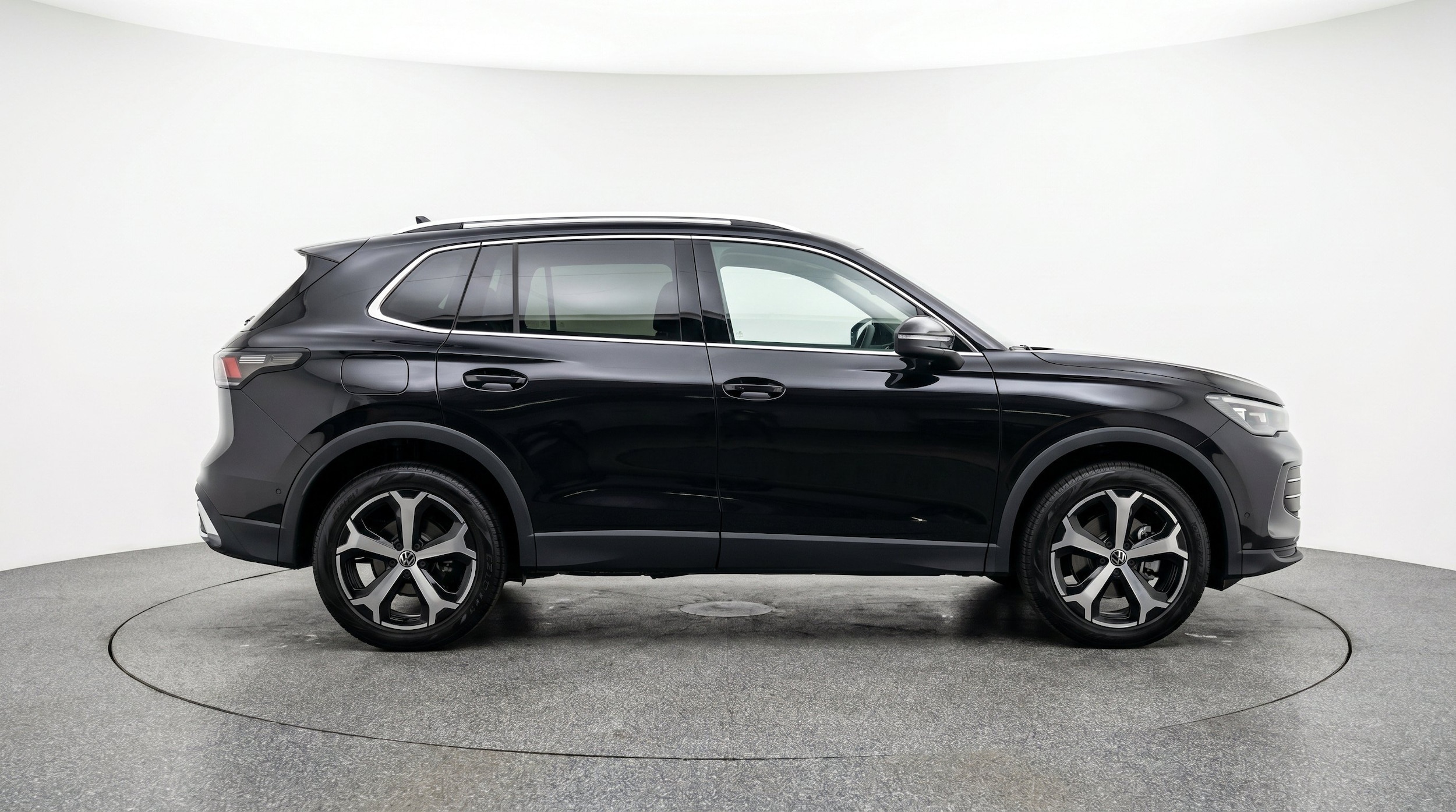 Thumbnail: 2026 Volkswagen Tiguan - 10