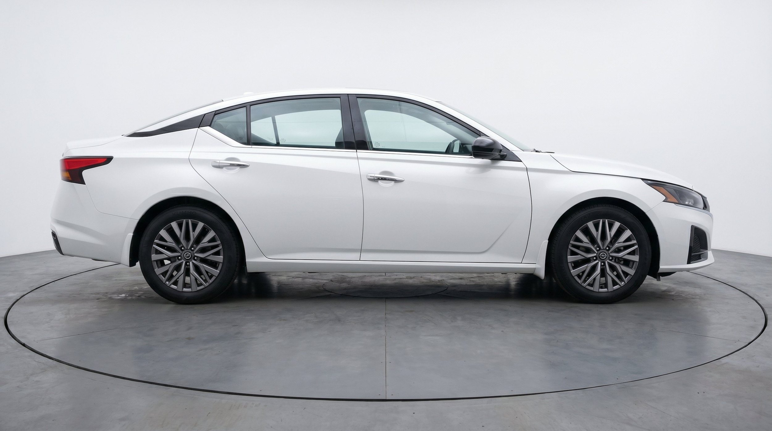Thumbnail: 2025 Nissan Altima - 10