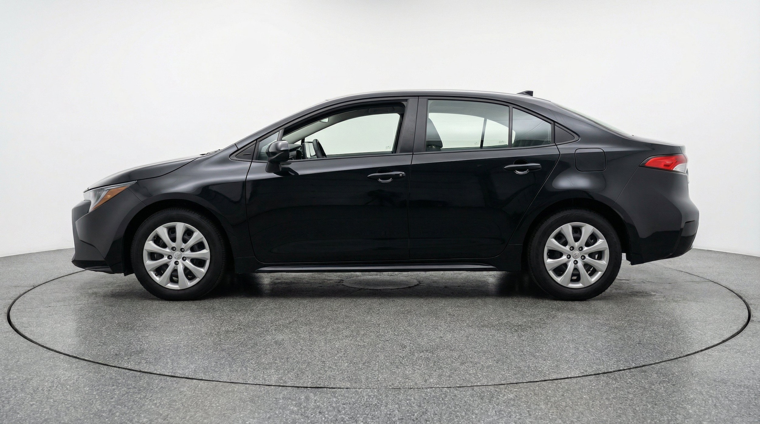 Thumbnail: 2025 Toyota Corolla - 5
