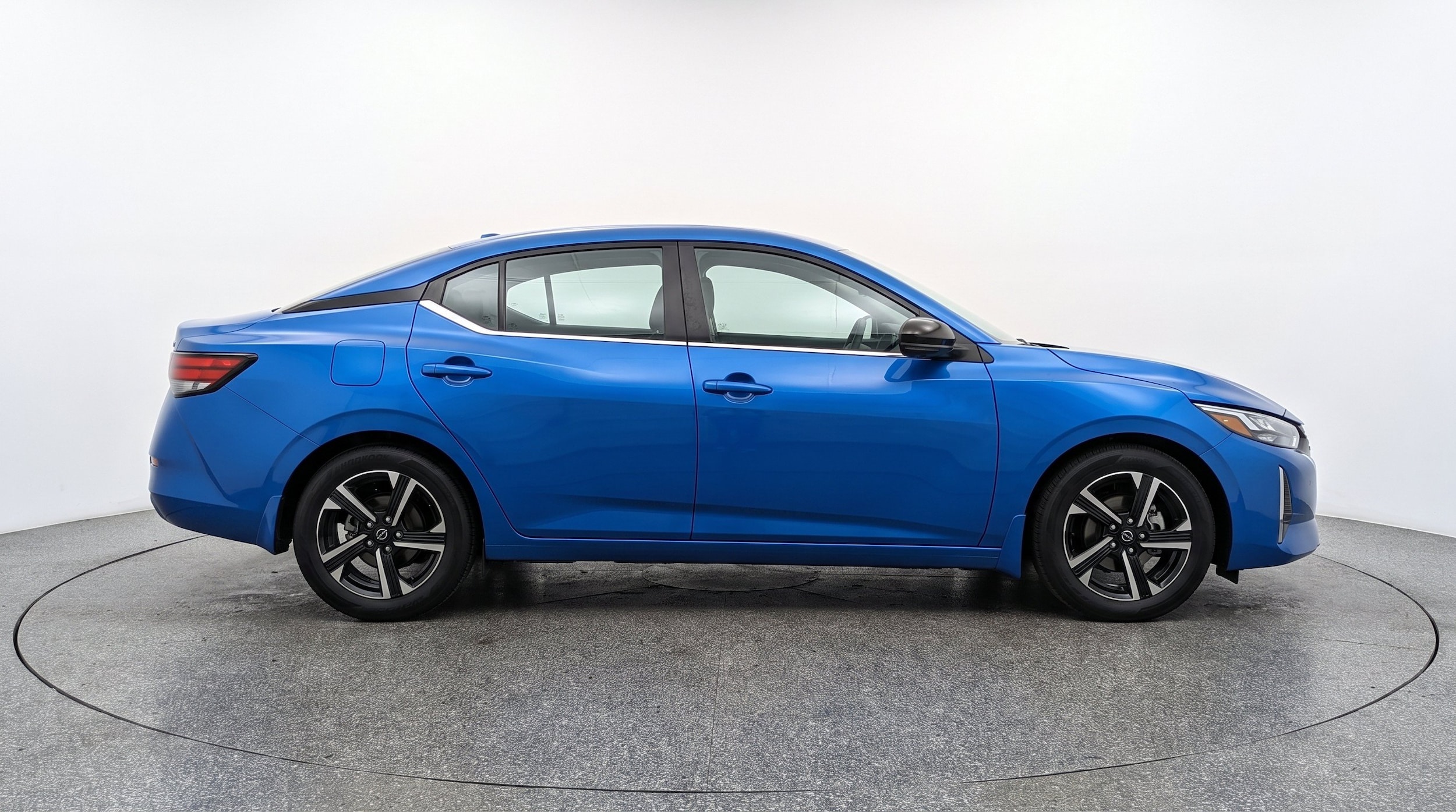 Thumbnail: 2025 Nissan Sentra - 10