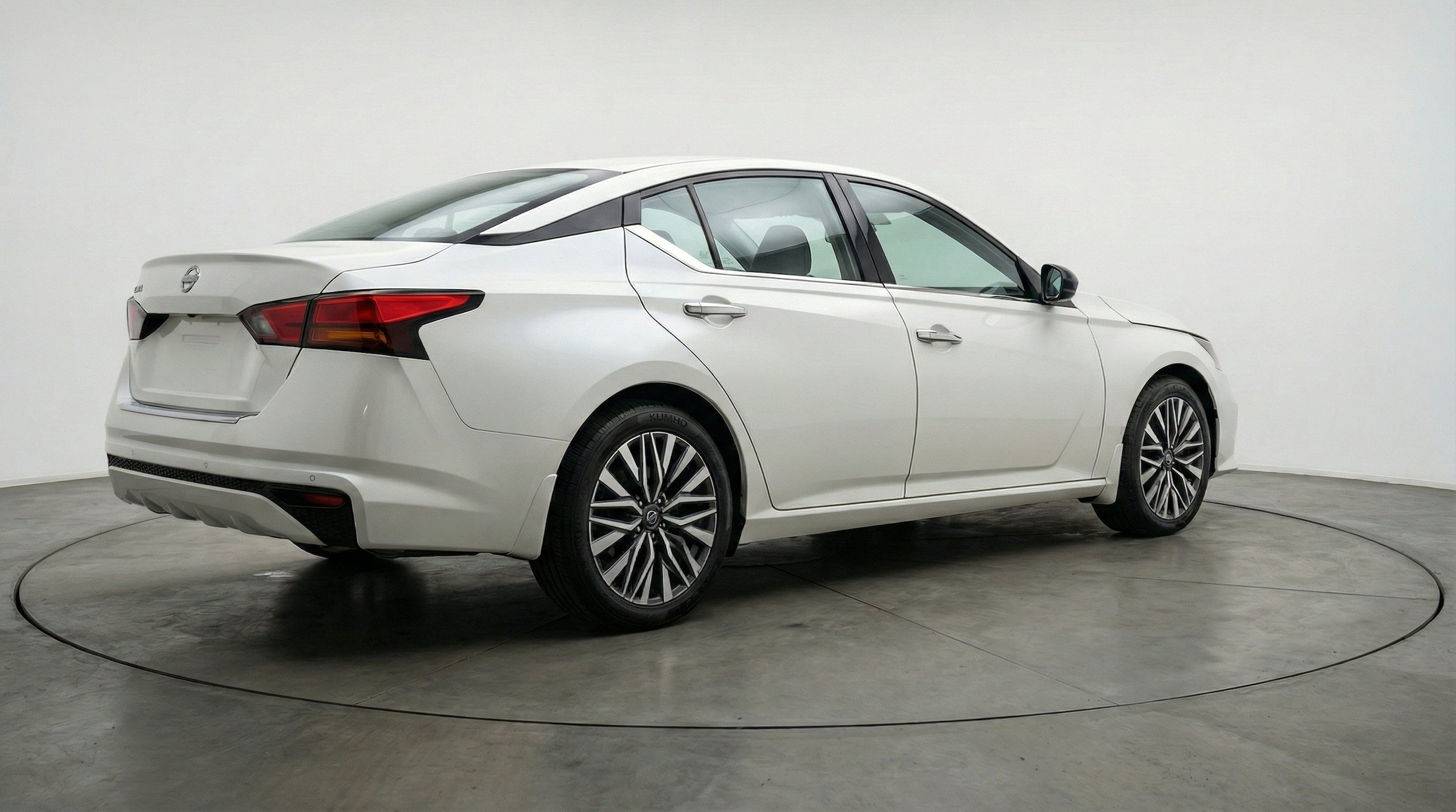Thumbnail: 2025 Nissan Altima - 9