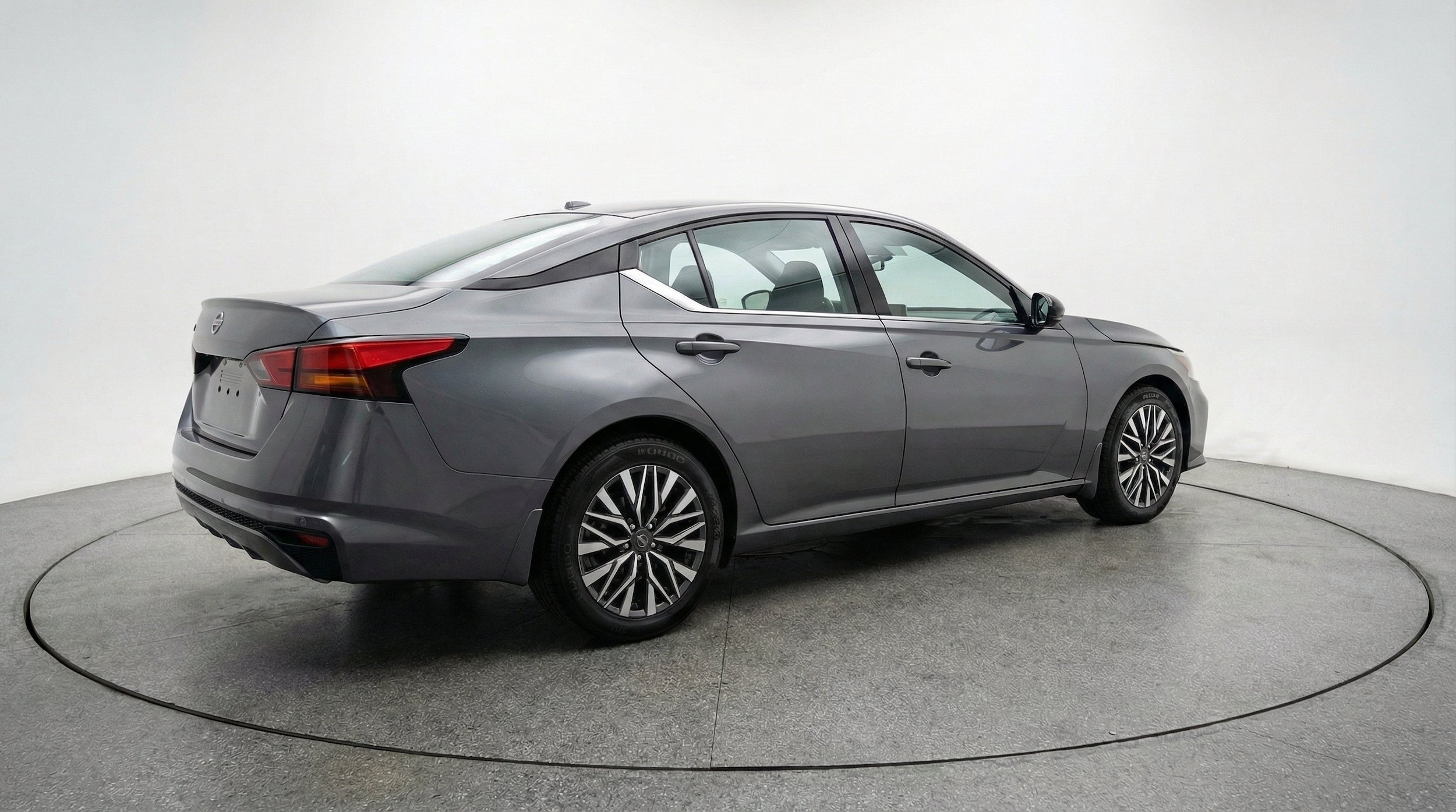 Thumbnail: 2025 Nissan Altima - 9